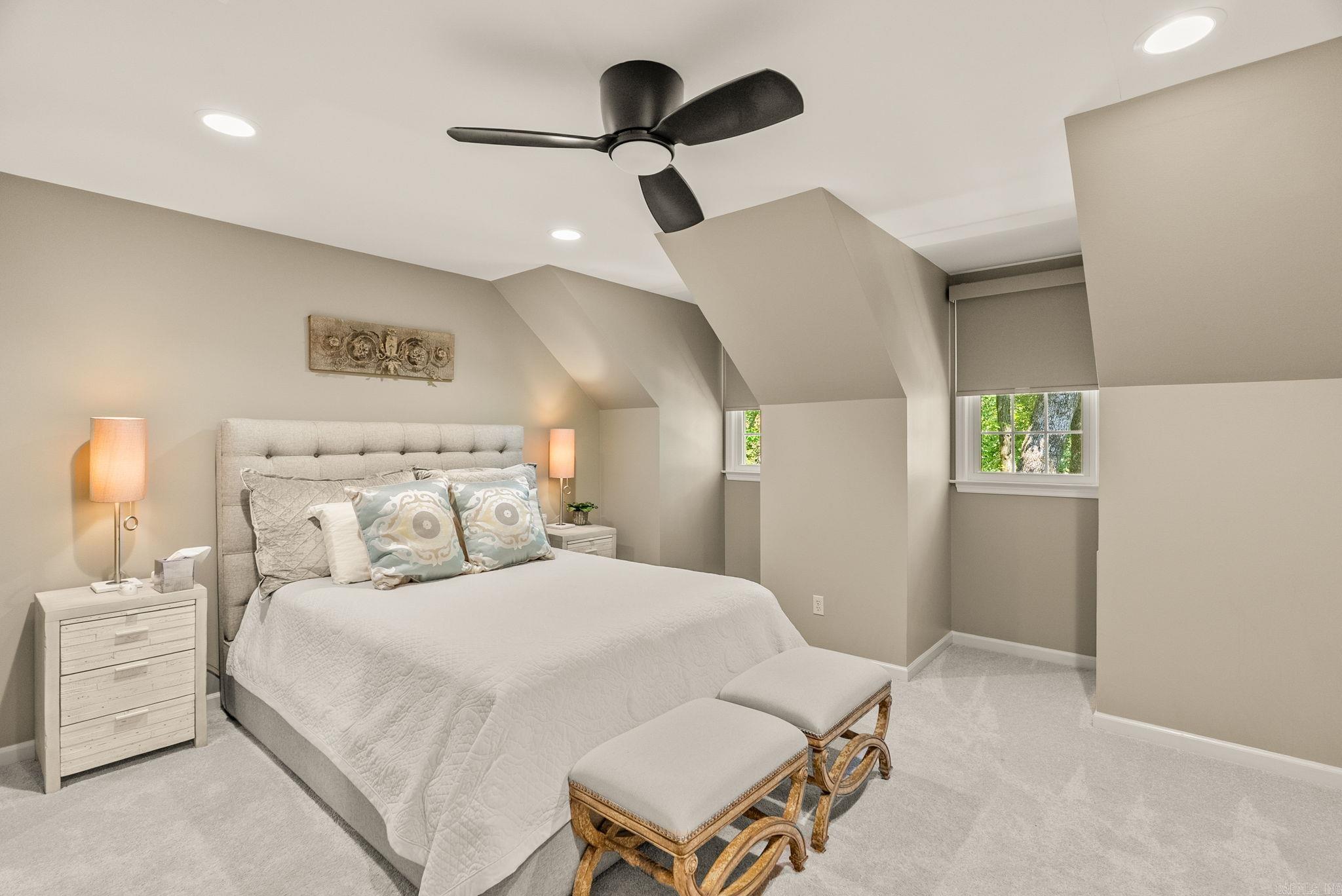 WINDSOR CT TOWNHOMES HPR - Residential