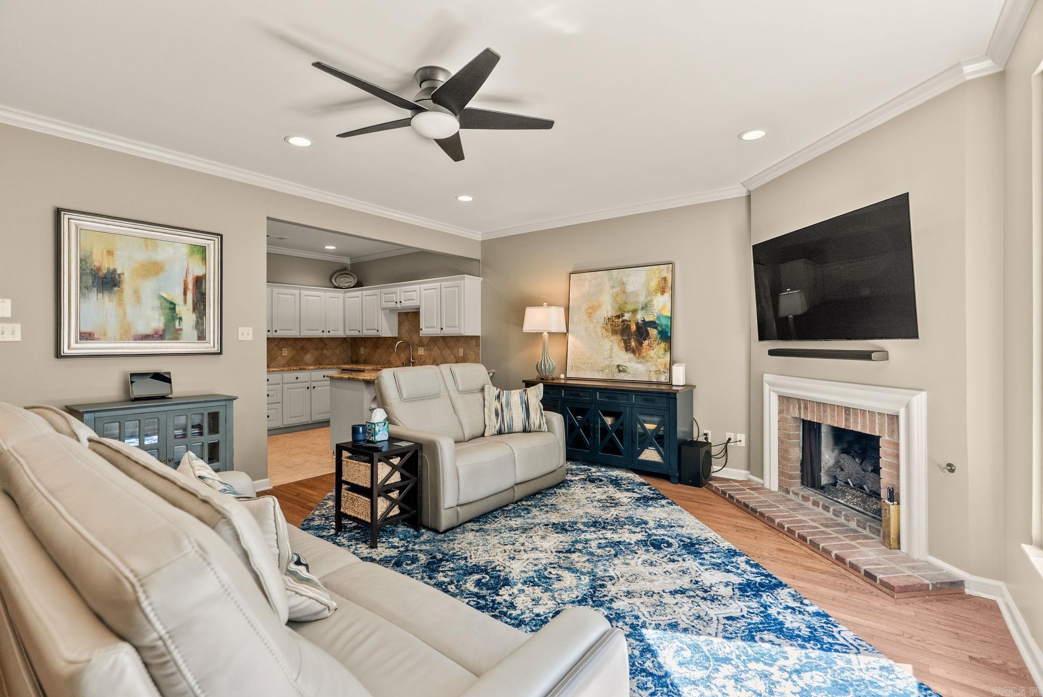 WINDSOR CT TOWNHOMES HPR - Residential