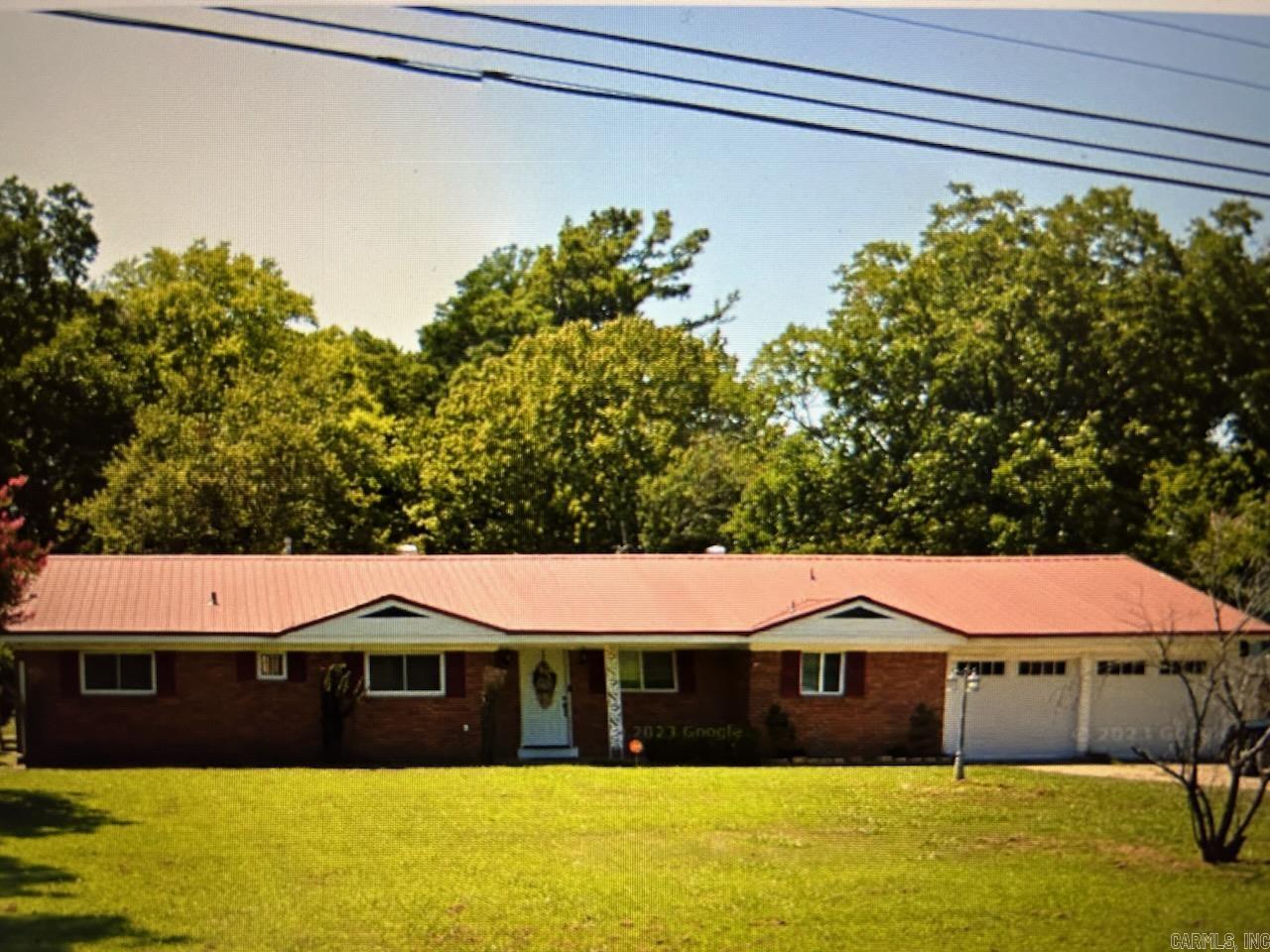 SBL!! This move in ready three bedroom one and half bath house is a rare beauty. This well-maintained property features a spacious living room and dining room as well as a large backyard great for entertaining or family gatherings. There is also a bonus room that can be used as an office. Make your dreams a reality. Schedule your tour today.