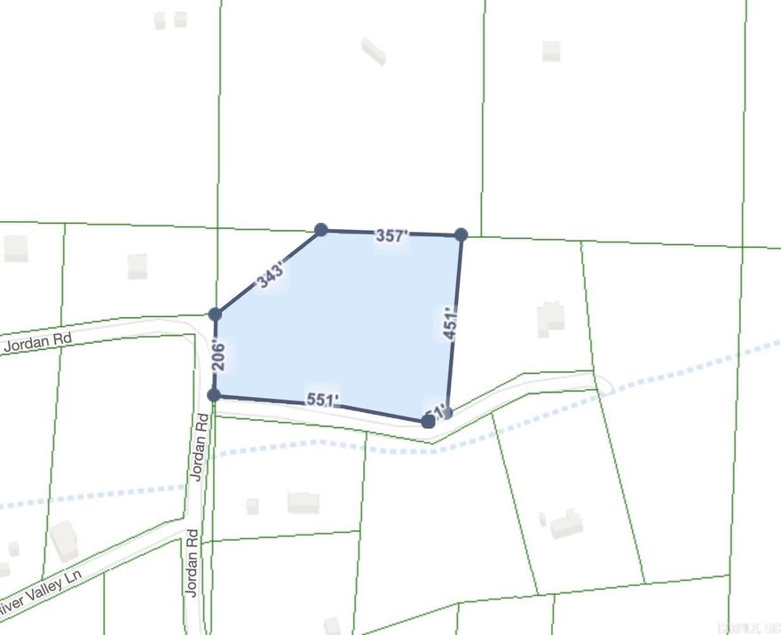 Beautiful acreage to build a new home.