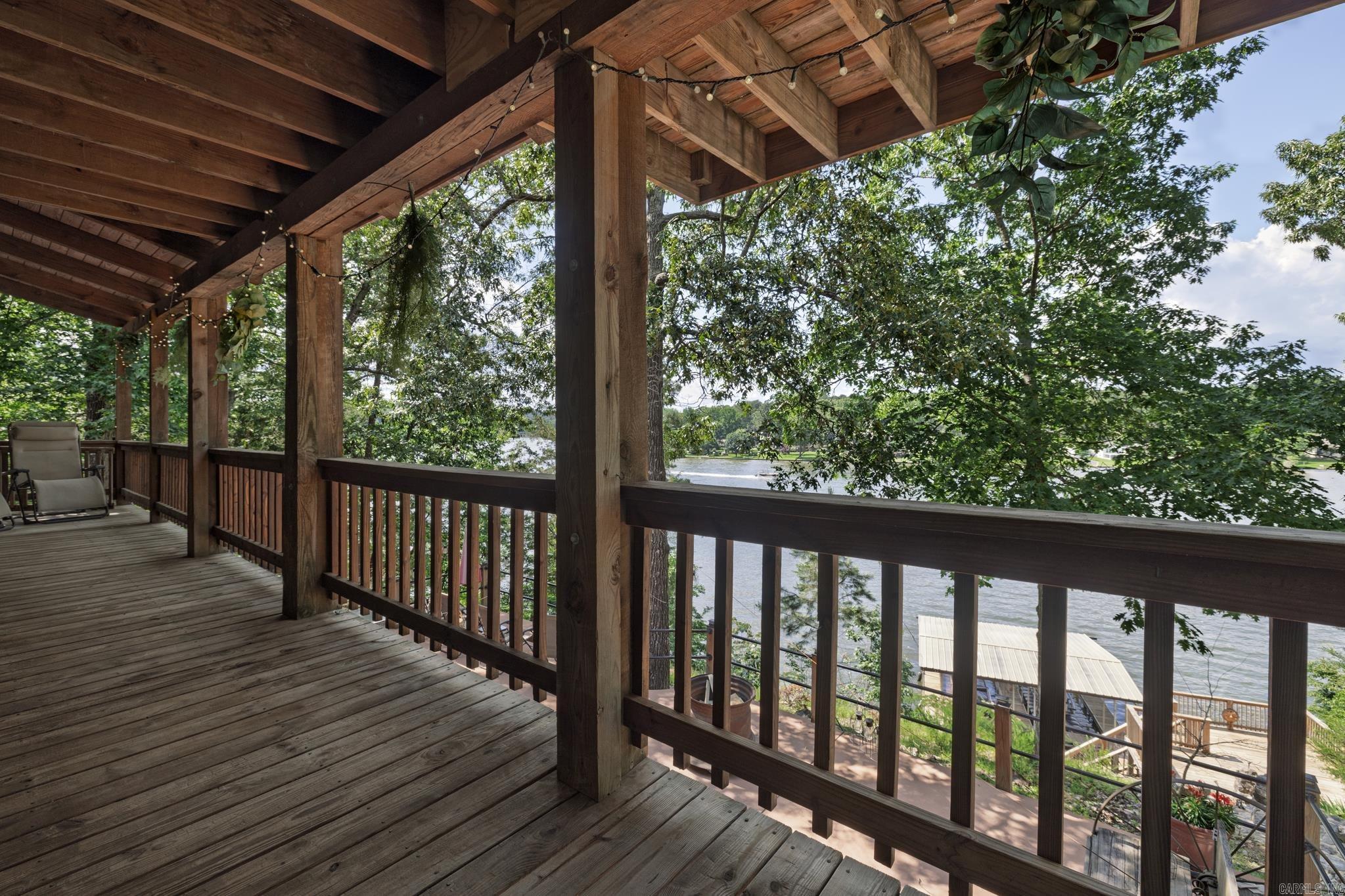 LA HO HEIGHTS - Residential