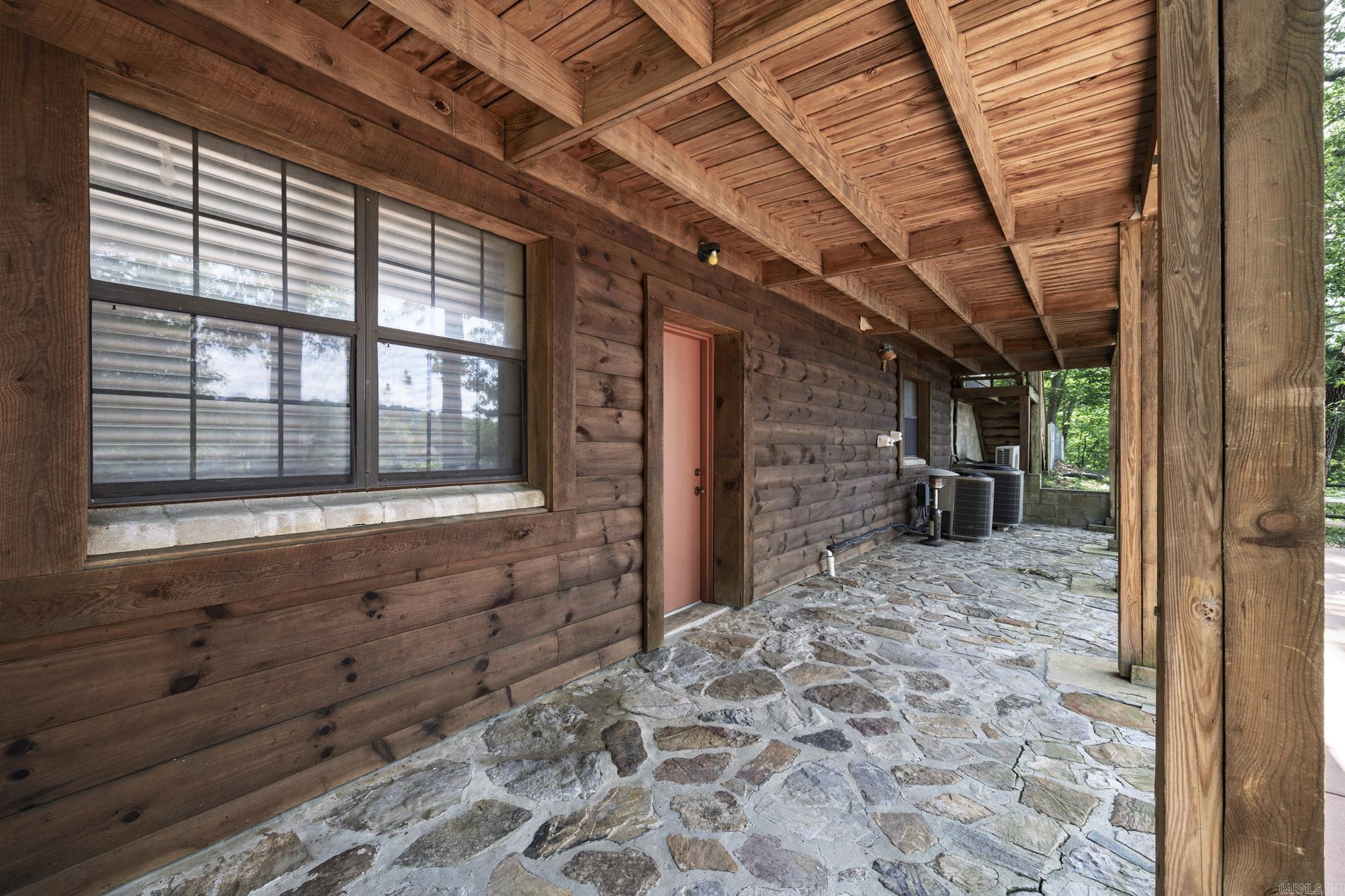 LA HO HEIGHTS - Residential