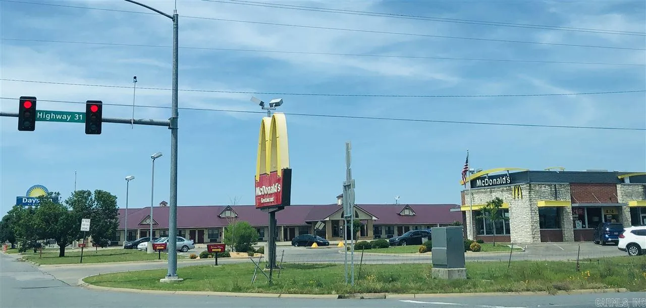 Lonoke, Arkansas 72086, United States, ,Commercial,Active,58000