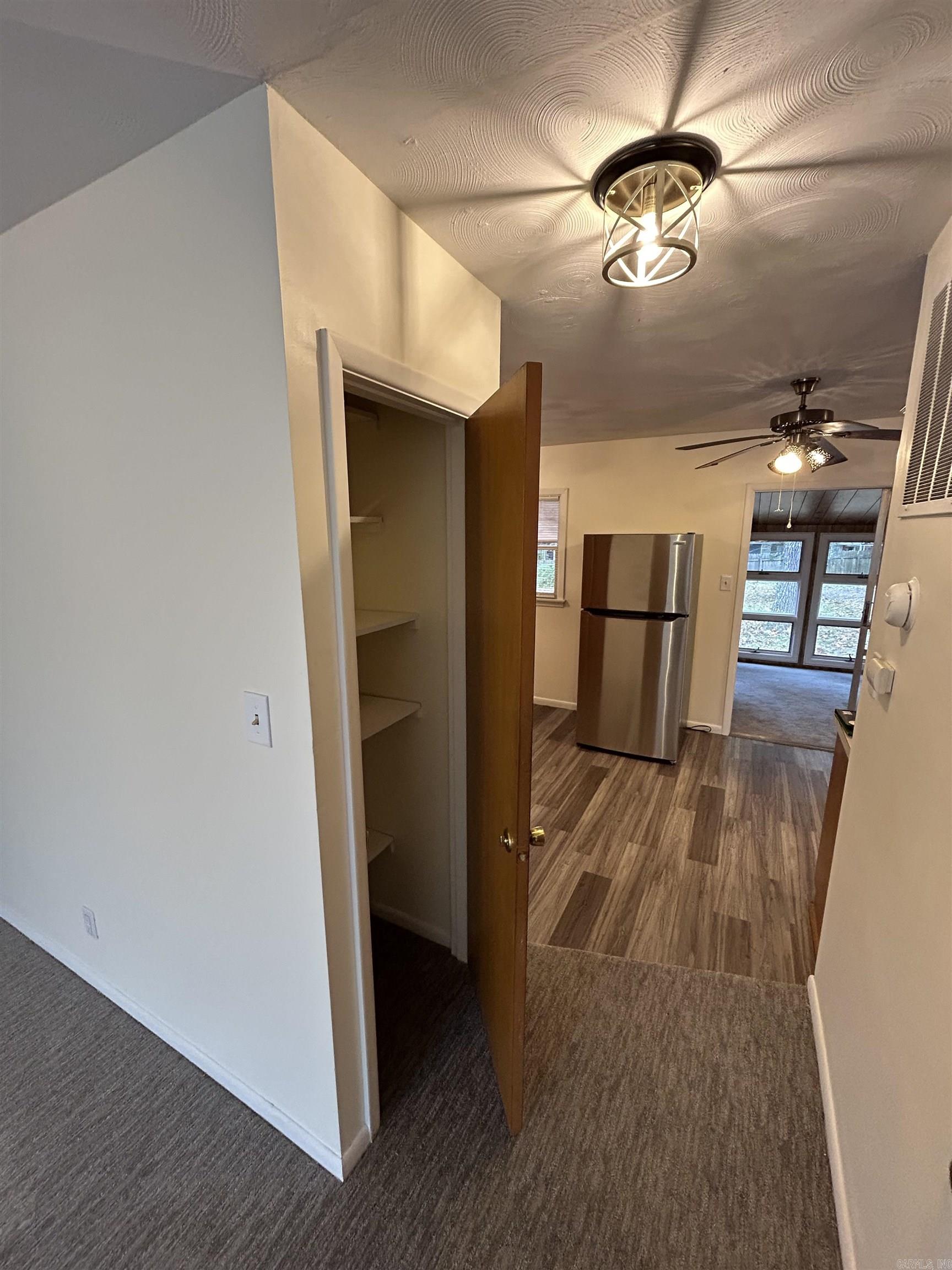 Dakota Second - Residential