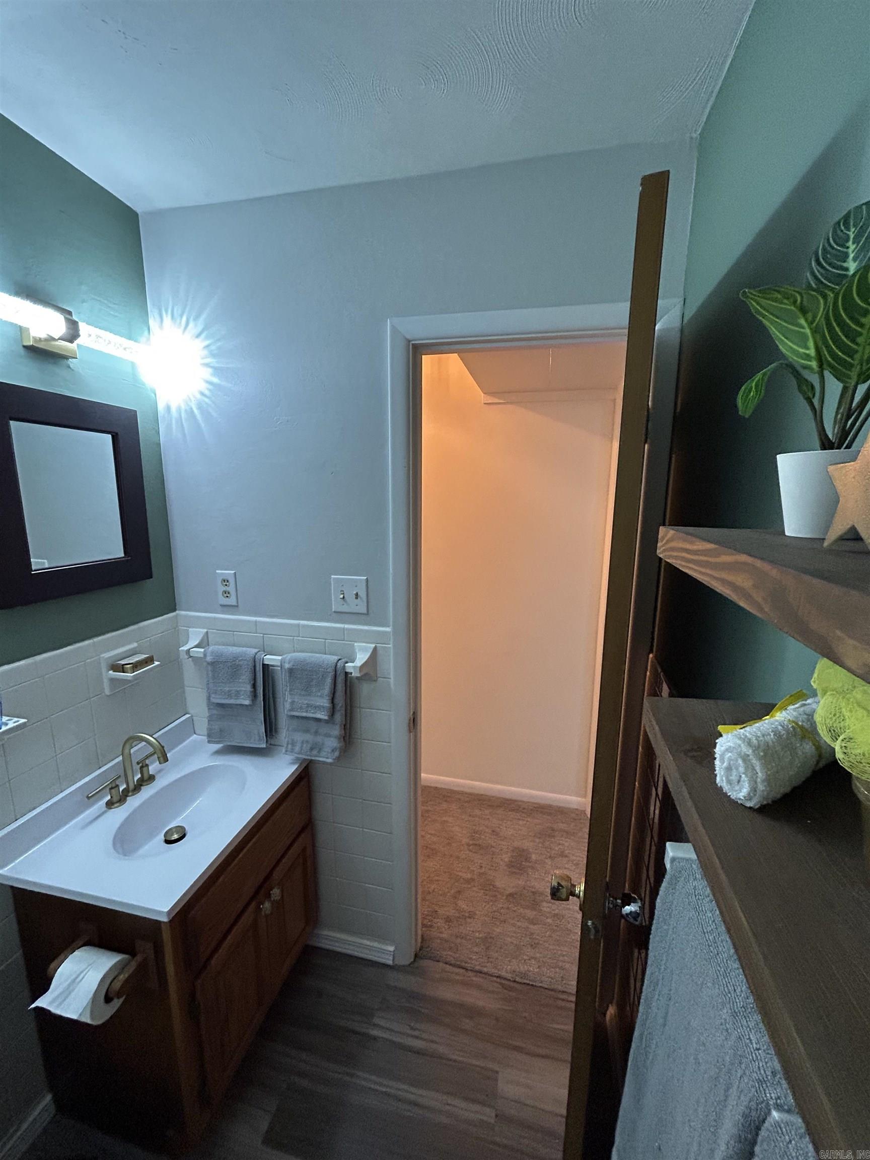 Dakota Second - Residential