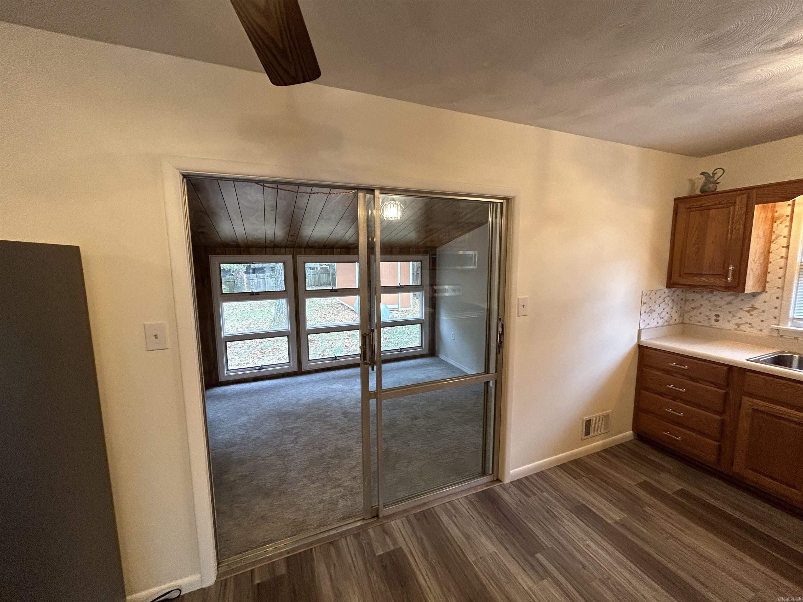 Dakota Second - Residential