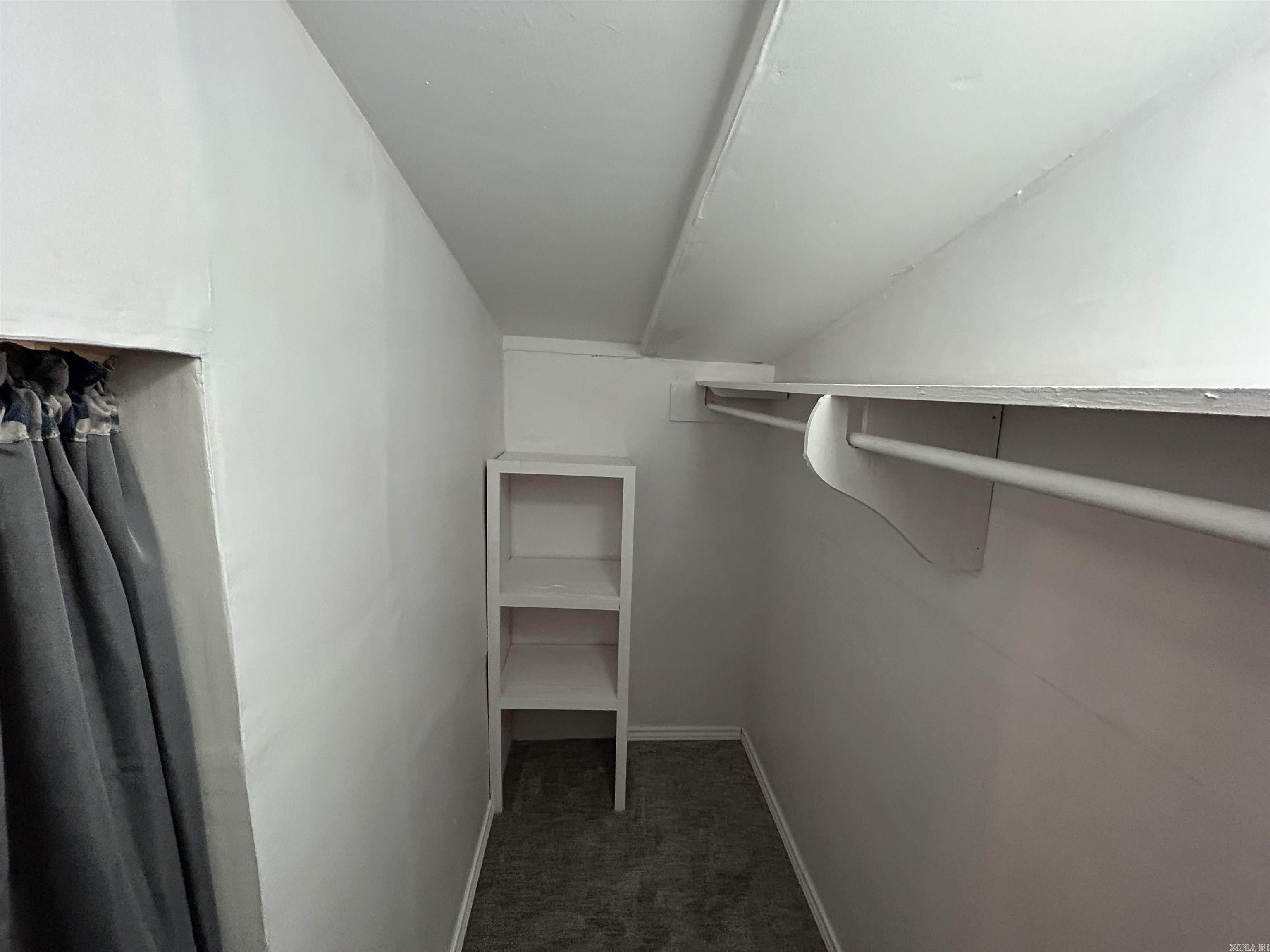 Dakota Second - Residential