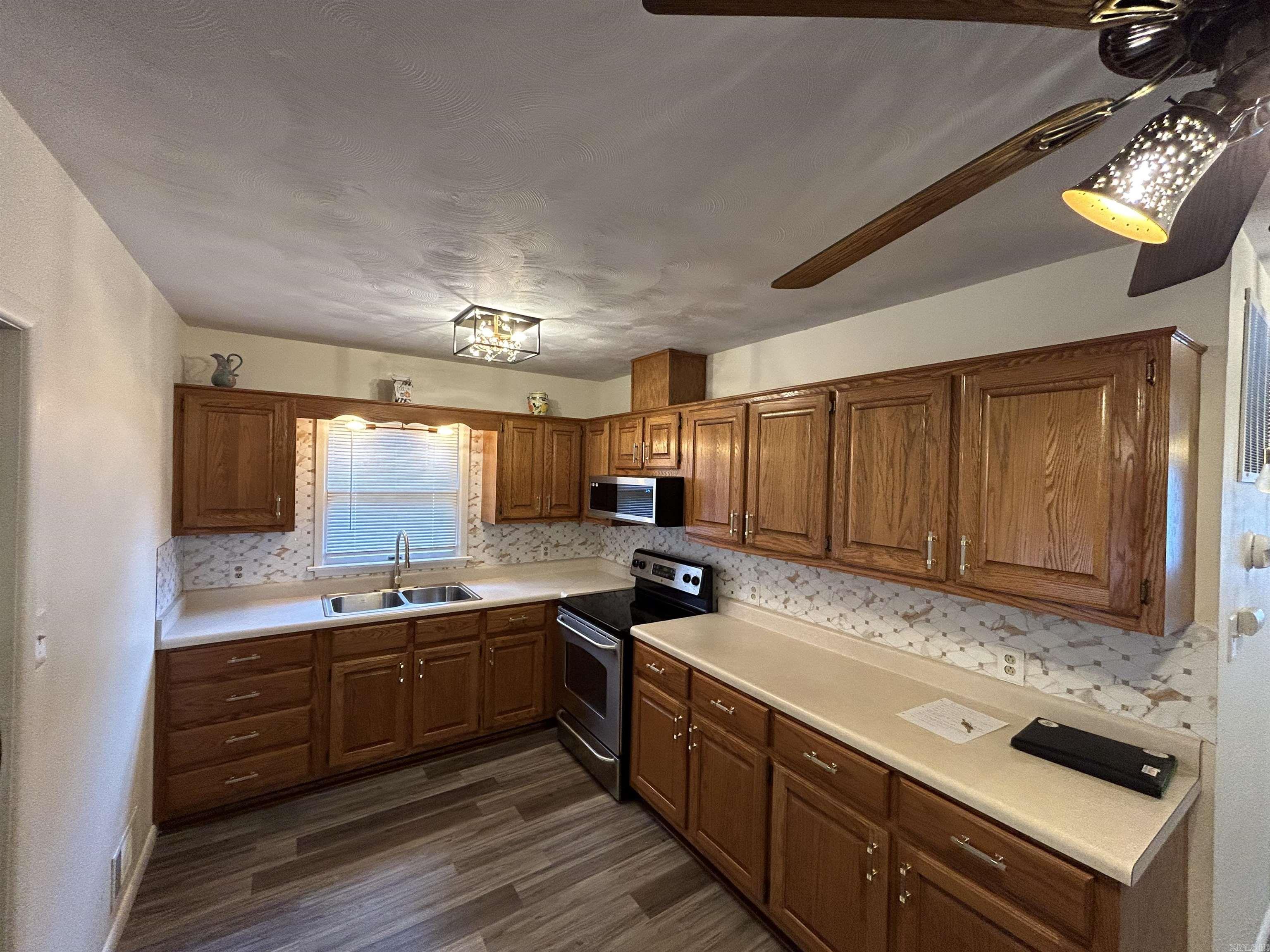 Dakota Second - Residential