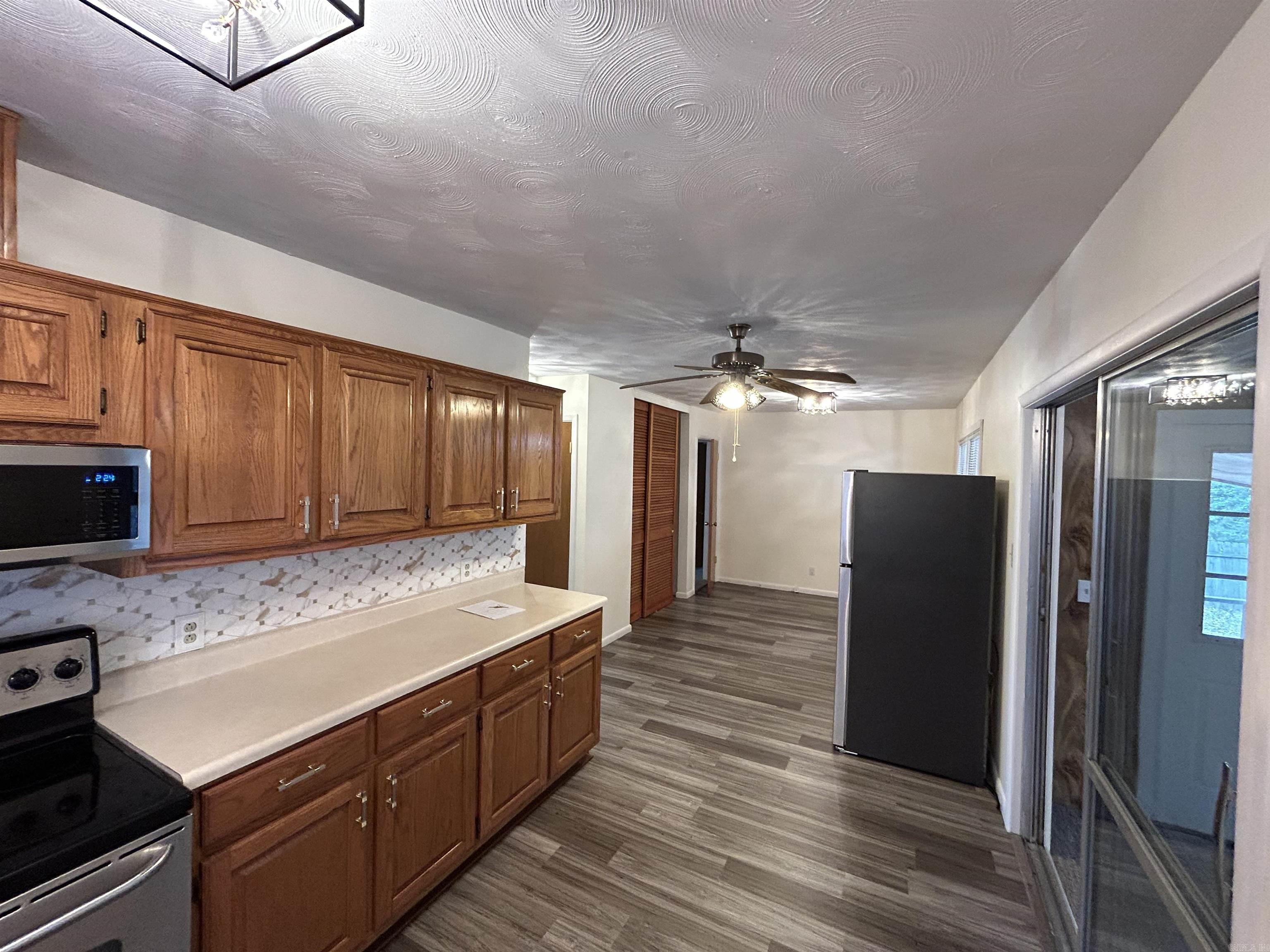 Dakota Second - Residential