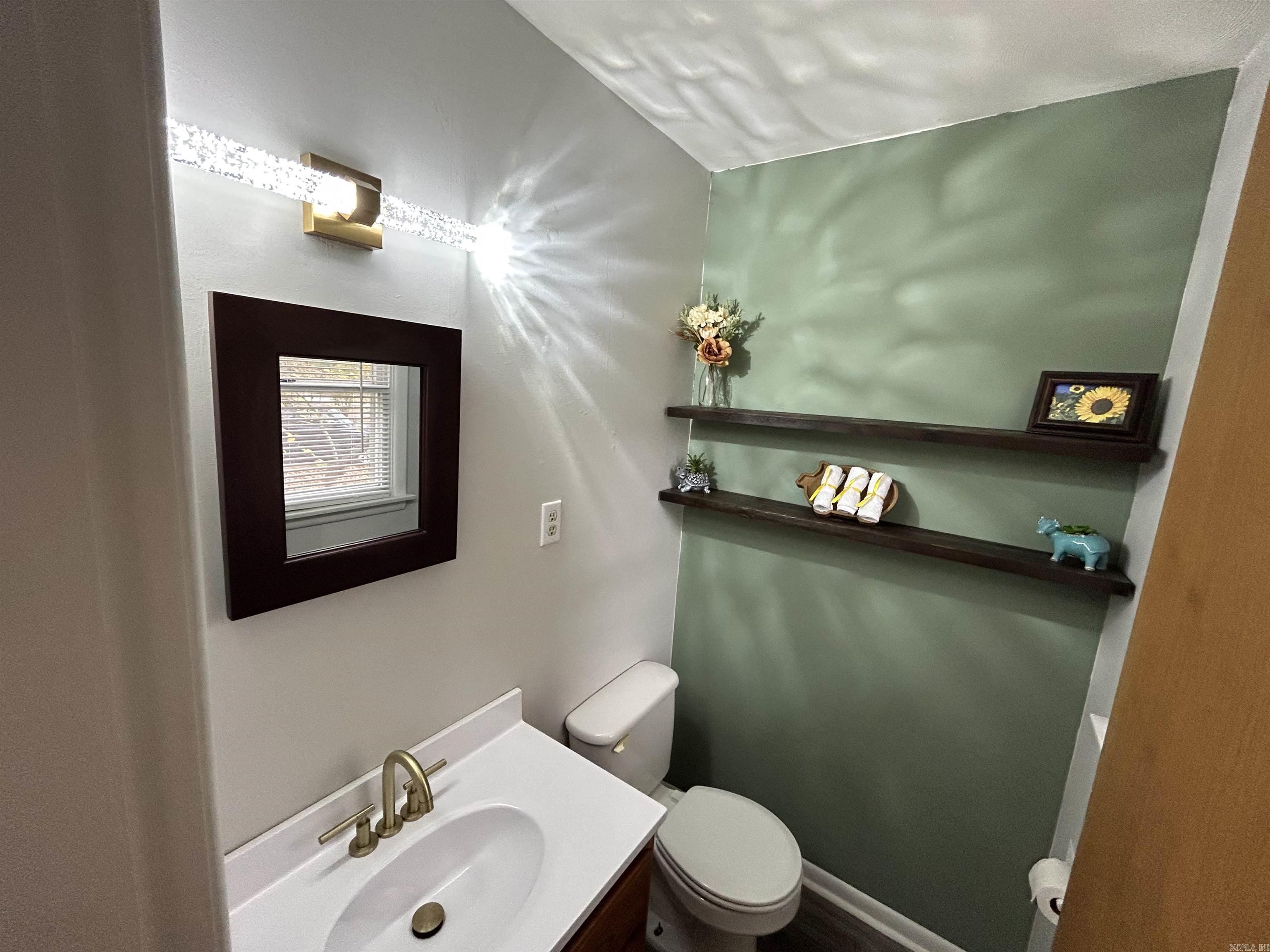 Dakota Second - Residential