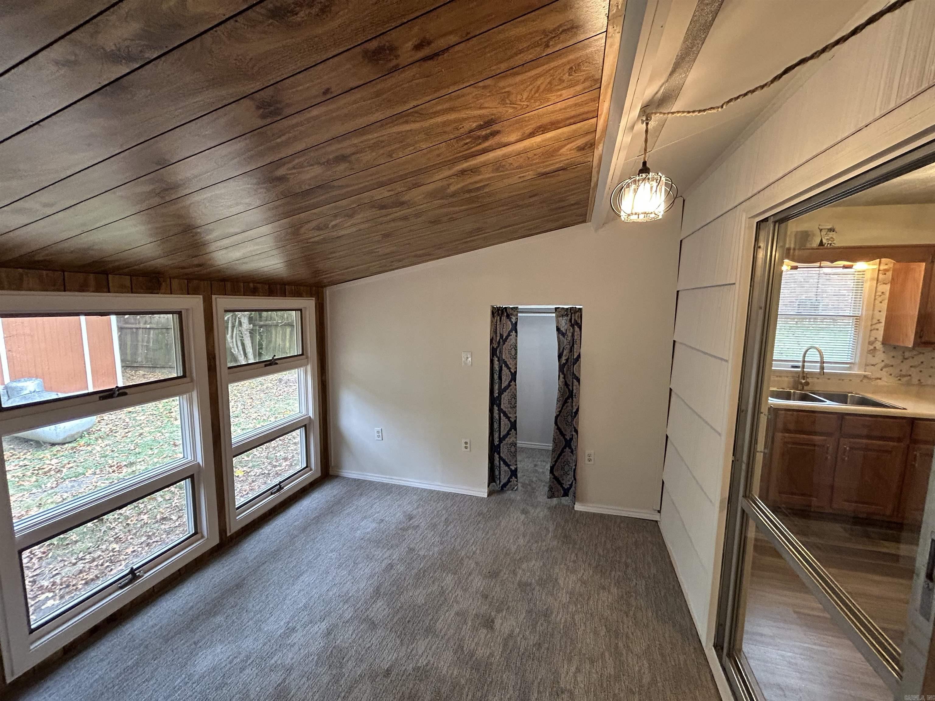 Dakota Second - Residential