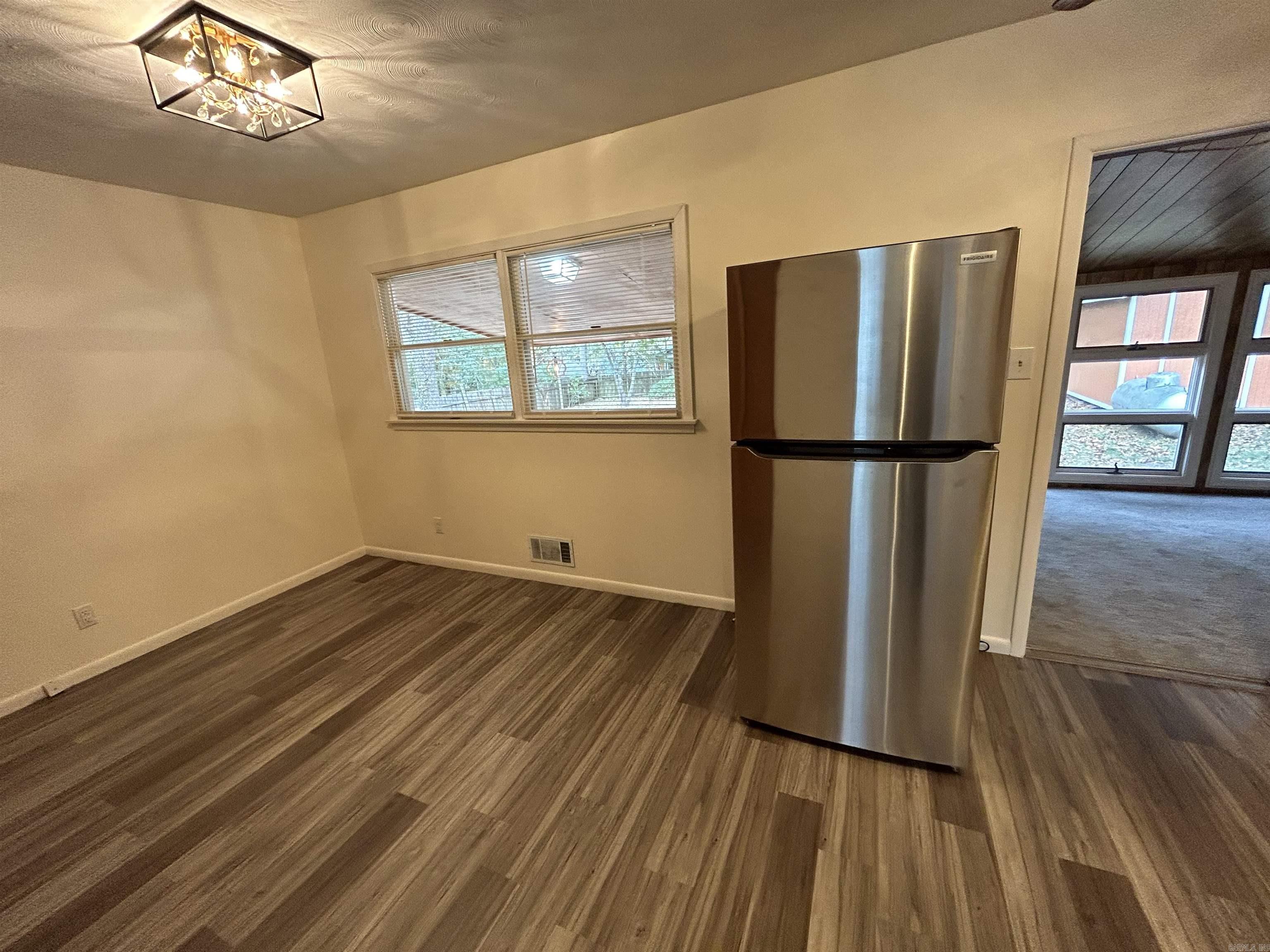 Dakota Second - Residential