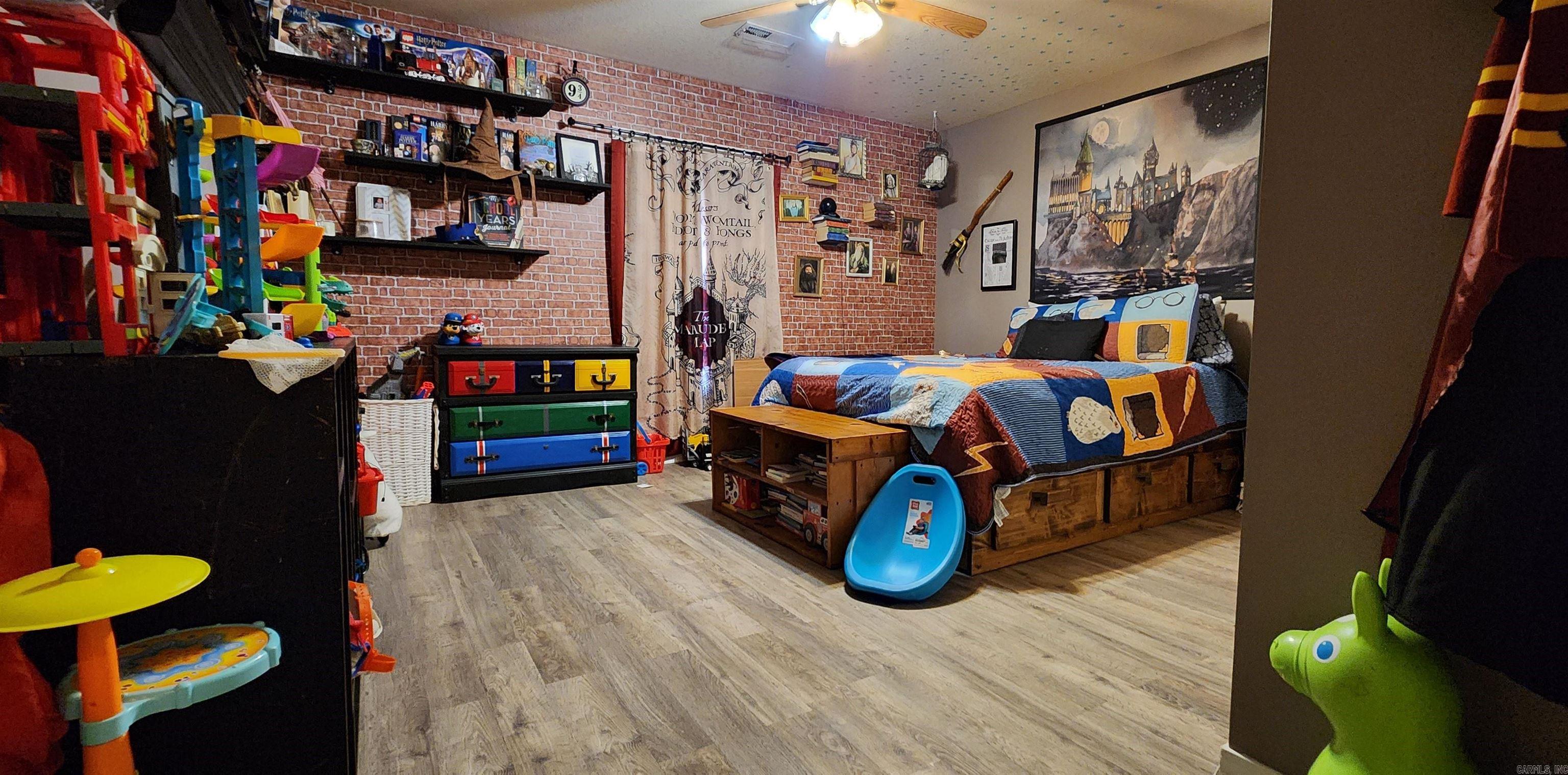 OAKWOOD SUBDIVISION - Residential