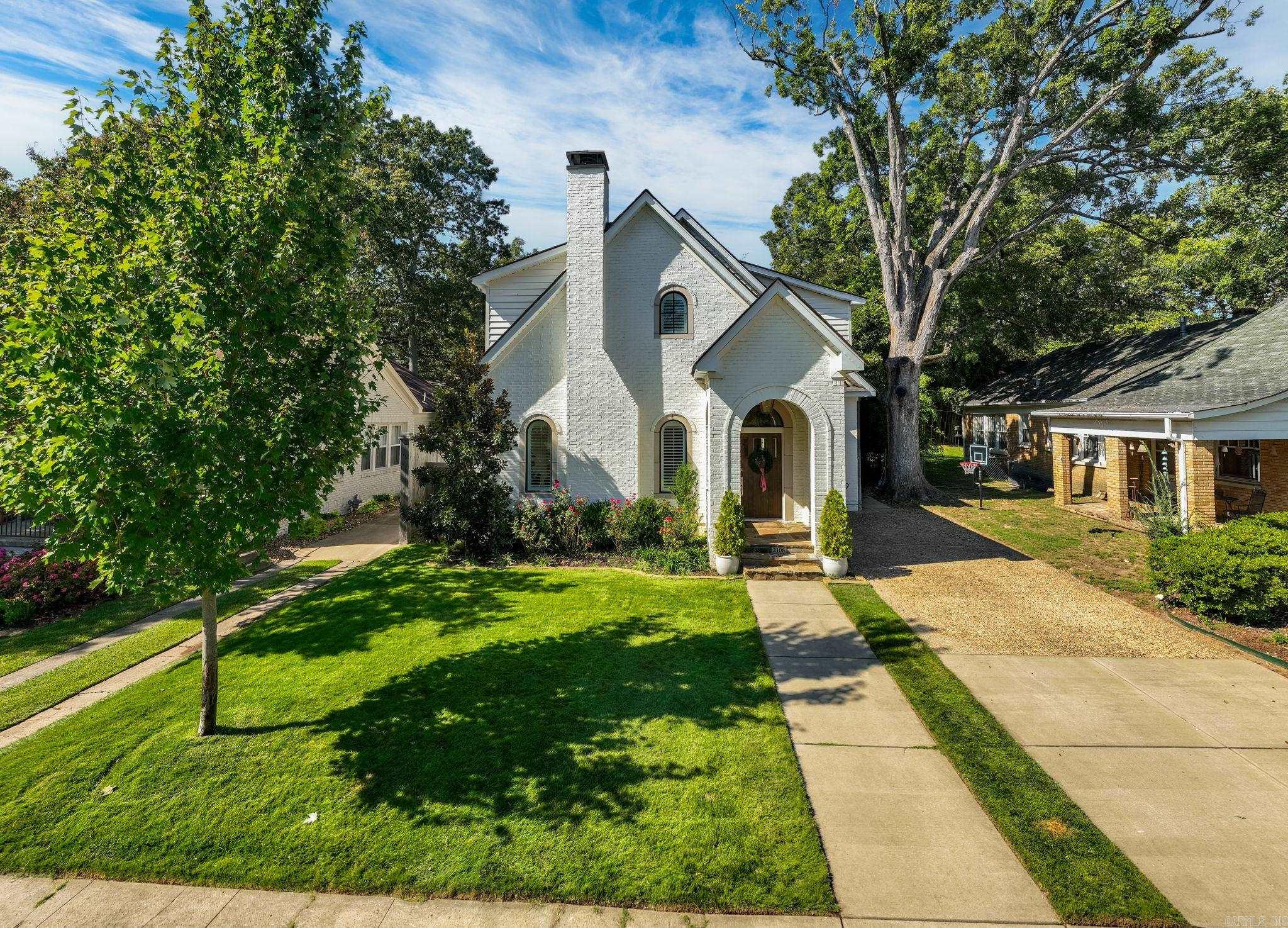 NEWTONS - Residential
