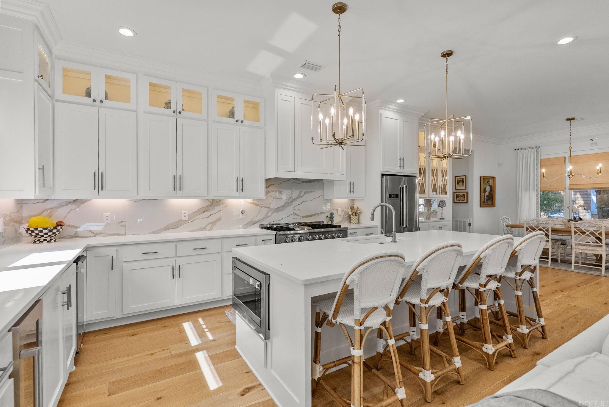 NEWTONS - Residential