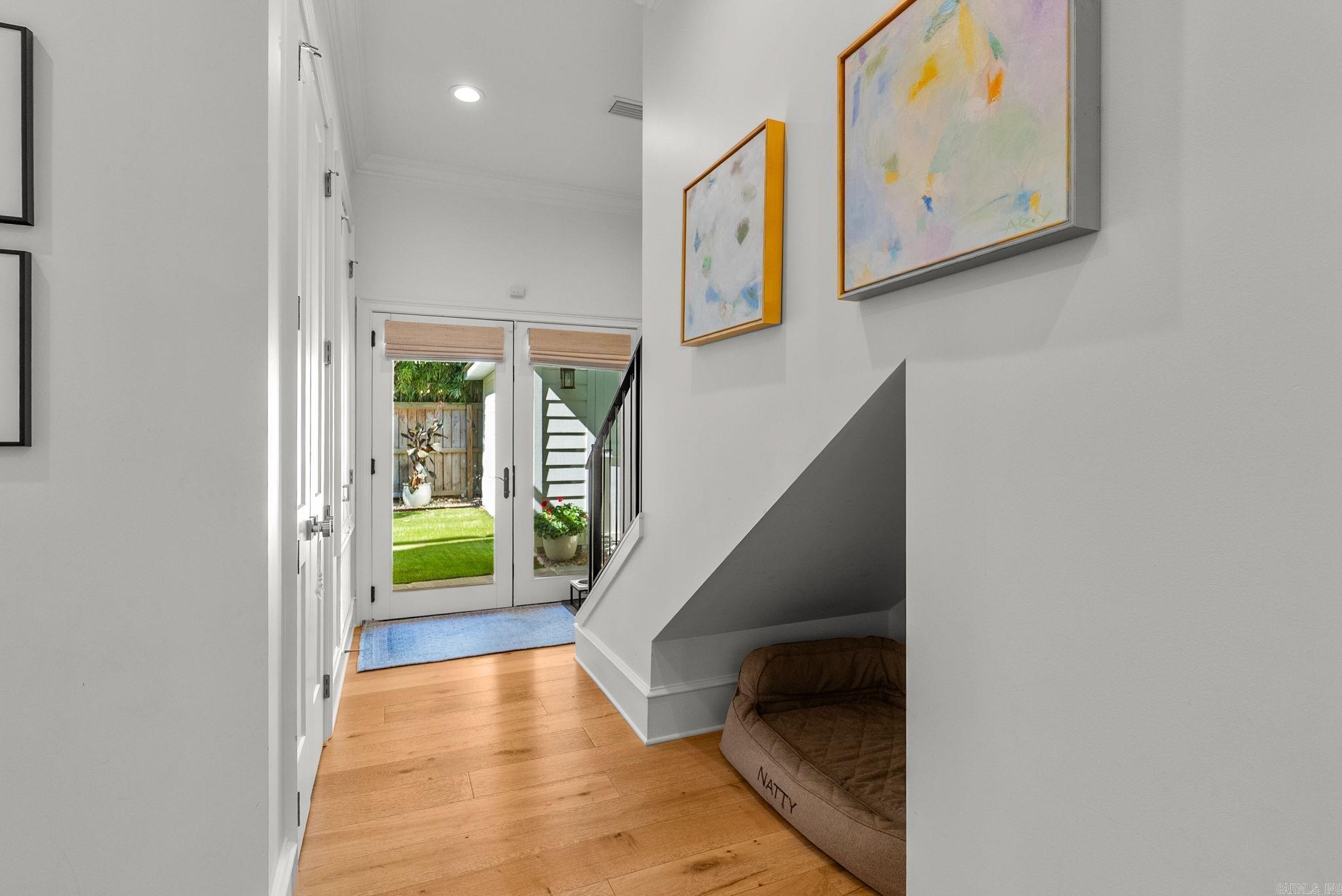 NEWTONS - Residential