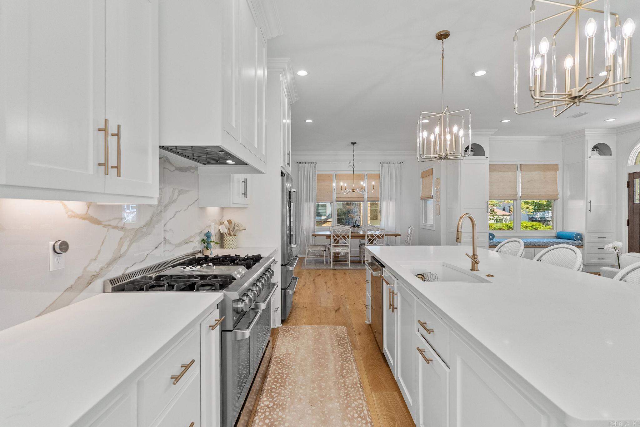 NEWTONS - Residential