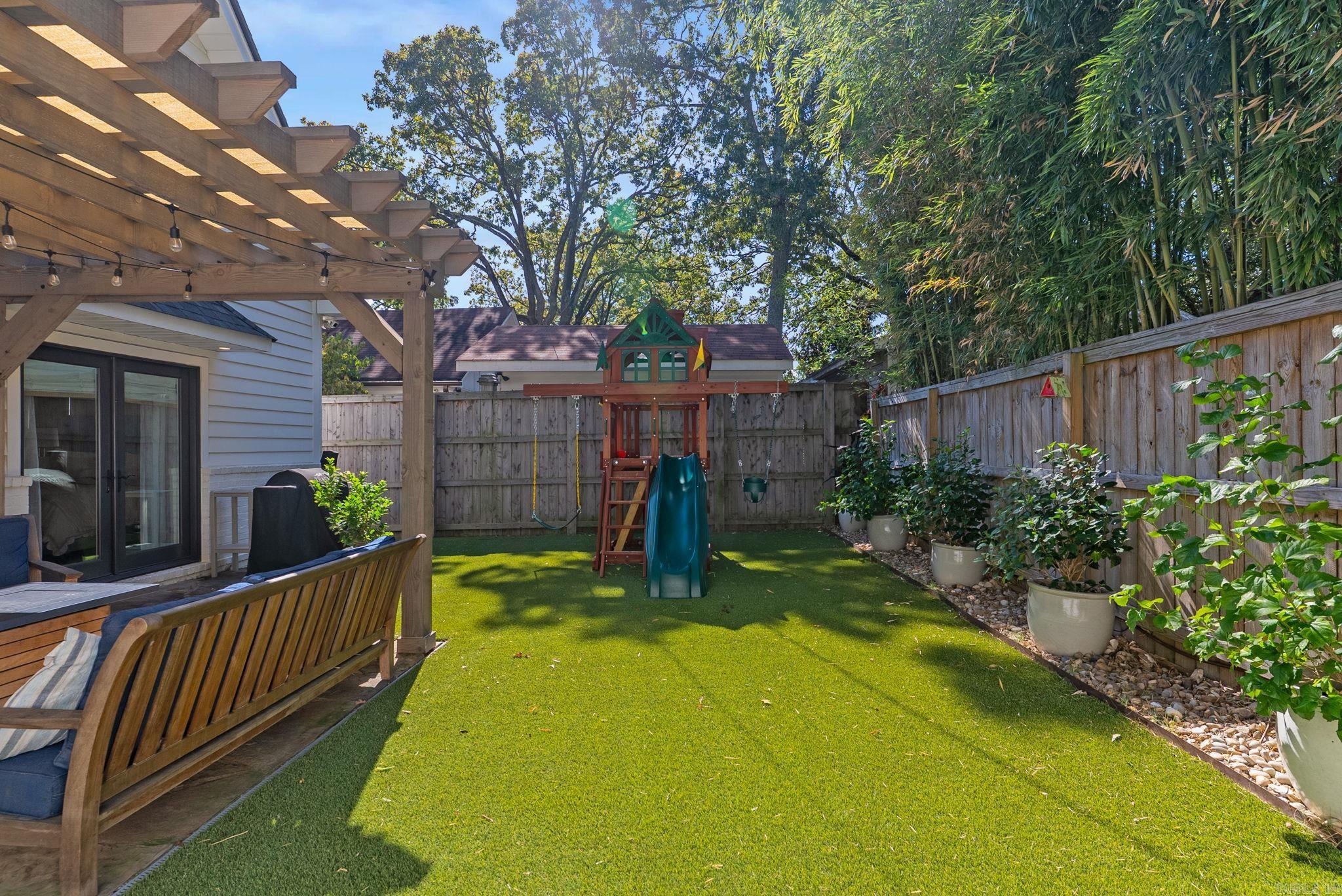 NEWTONS - Residential