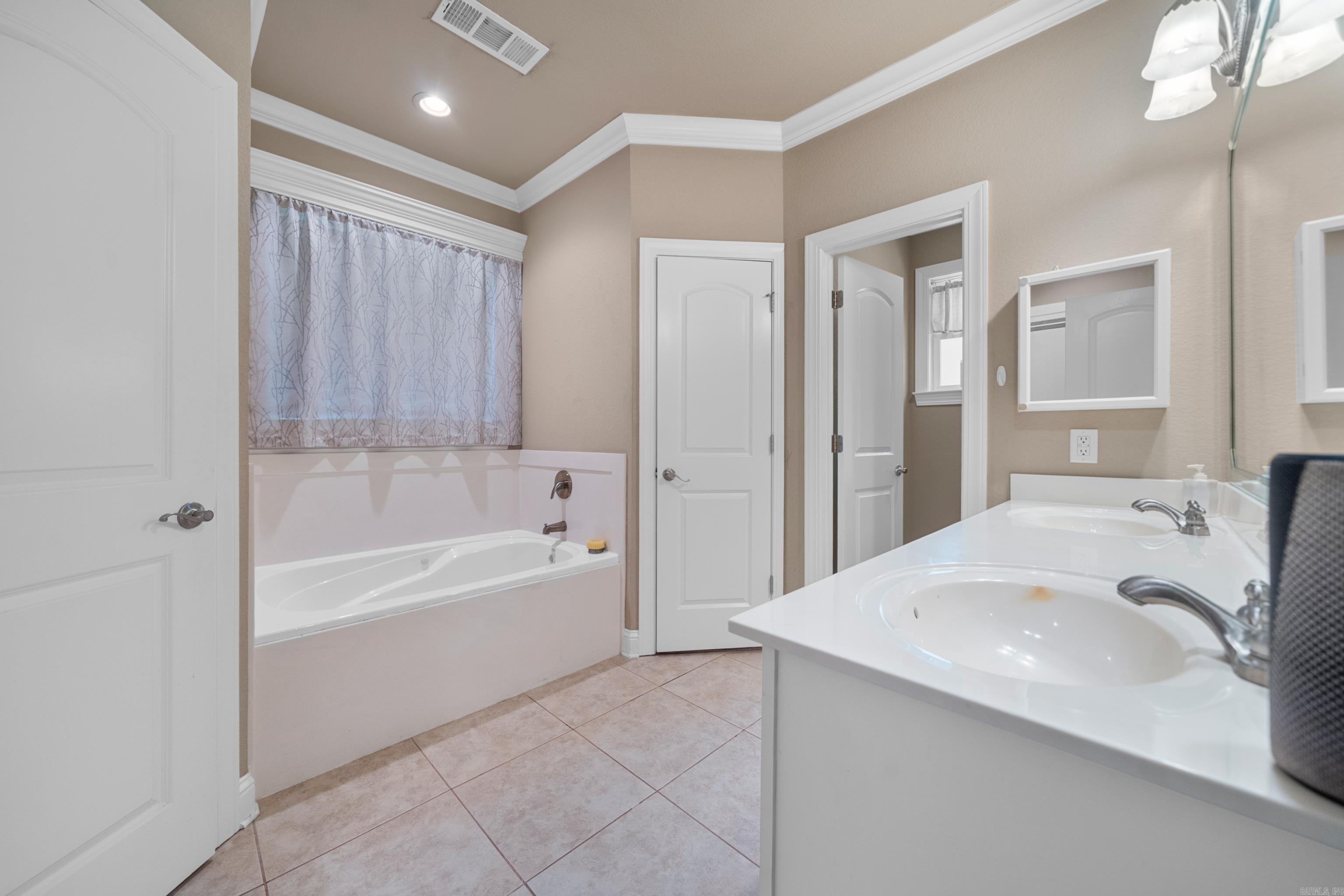 BAYHILL - Residential
