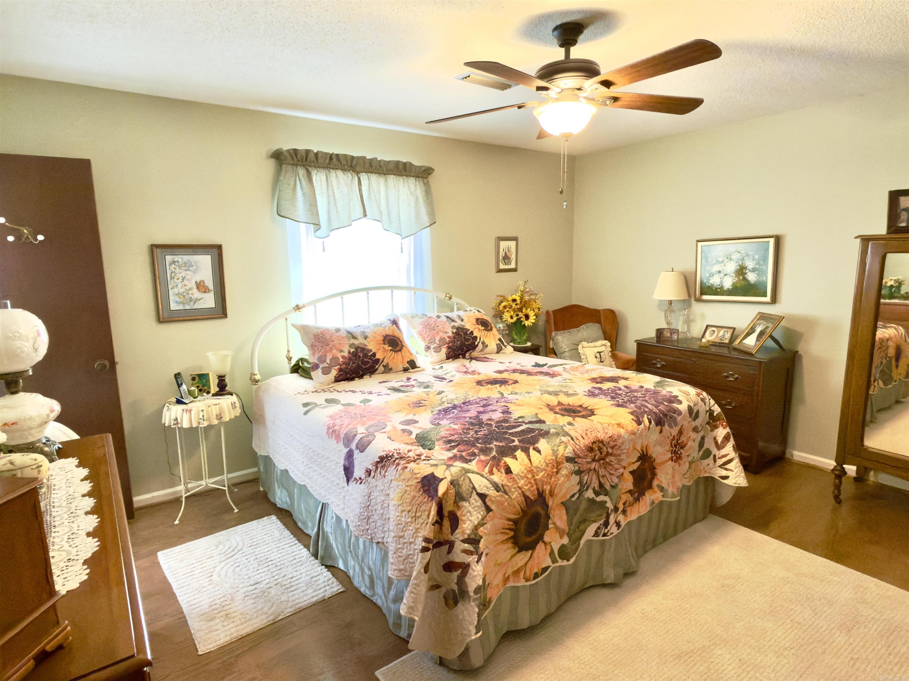 HIDDEN VALLEY - Residential