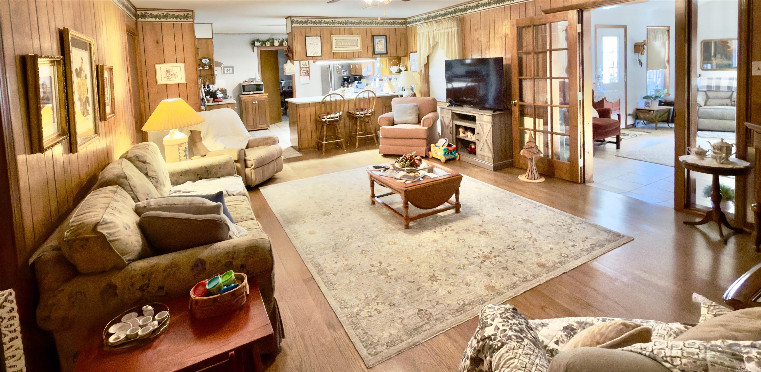 HIDDEN VALLEY - Residential