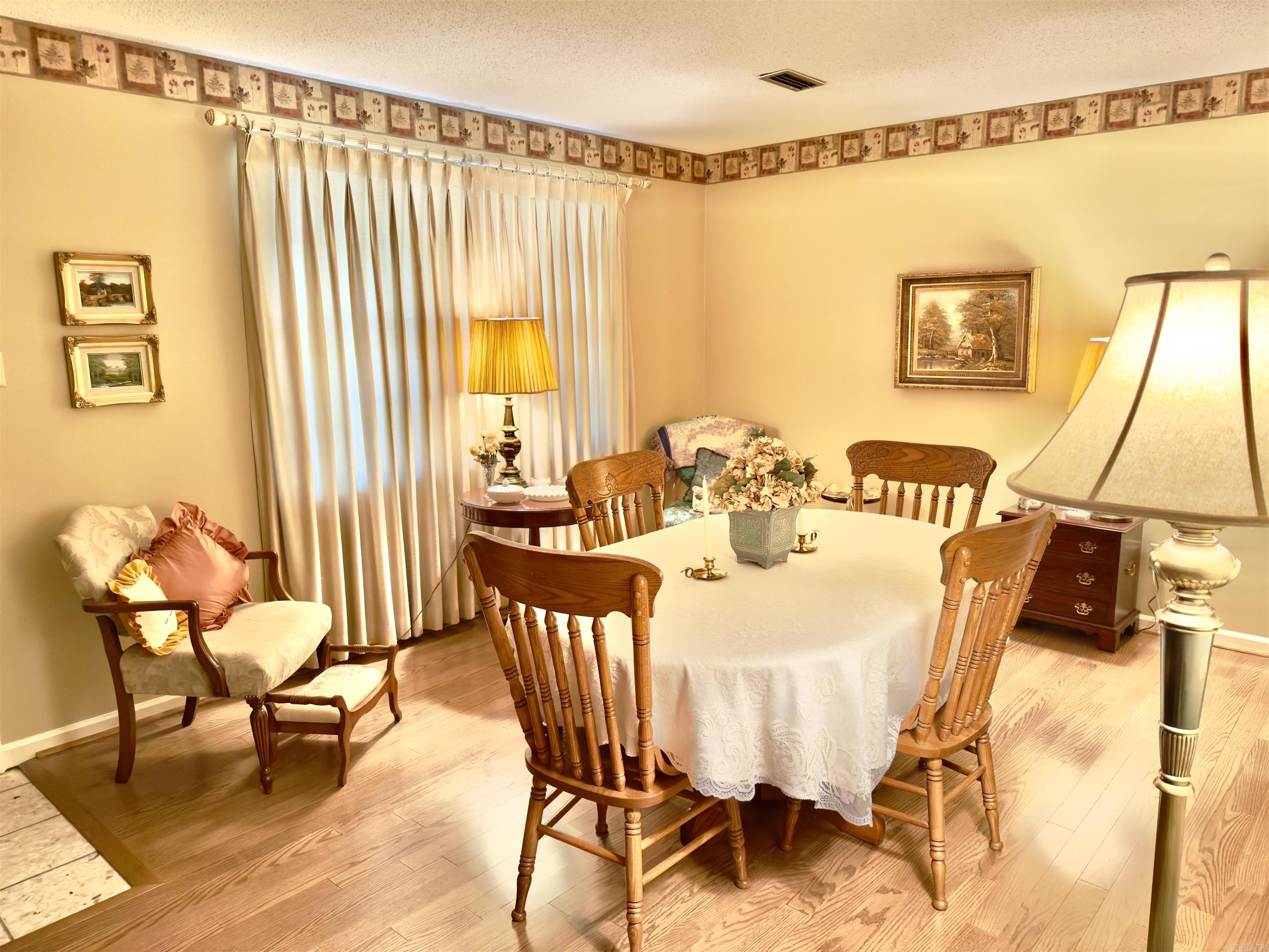 HIDDEN VALLEY - Residential