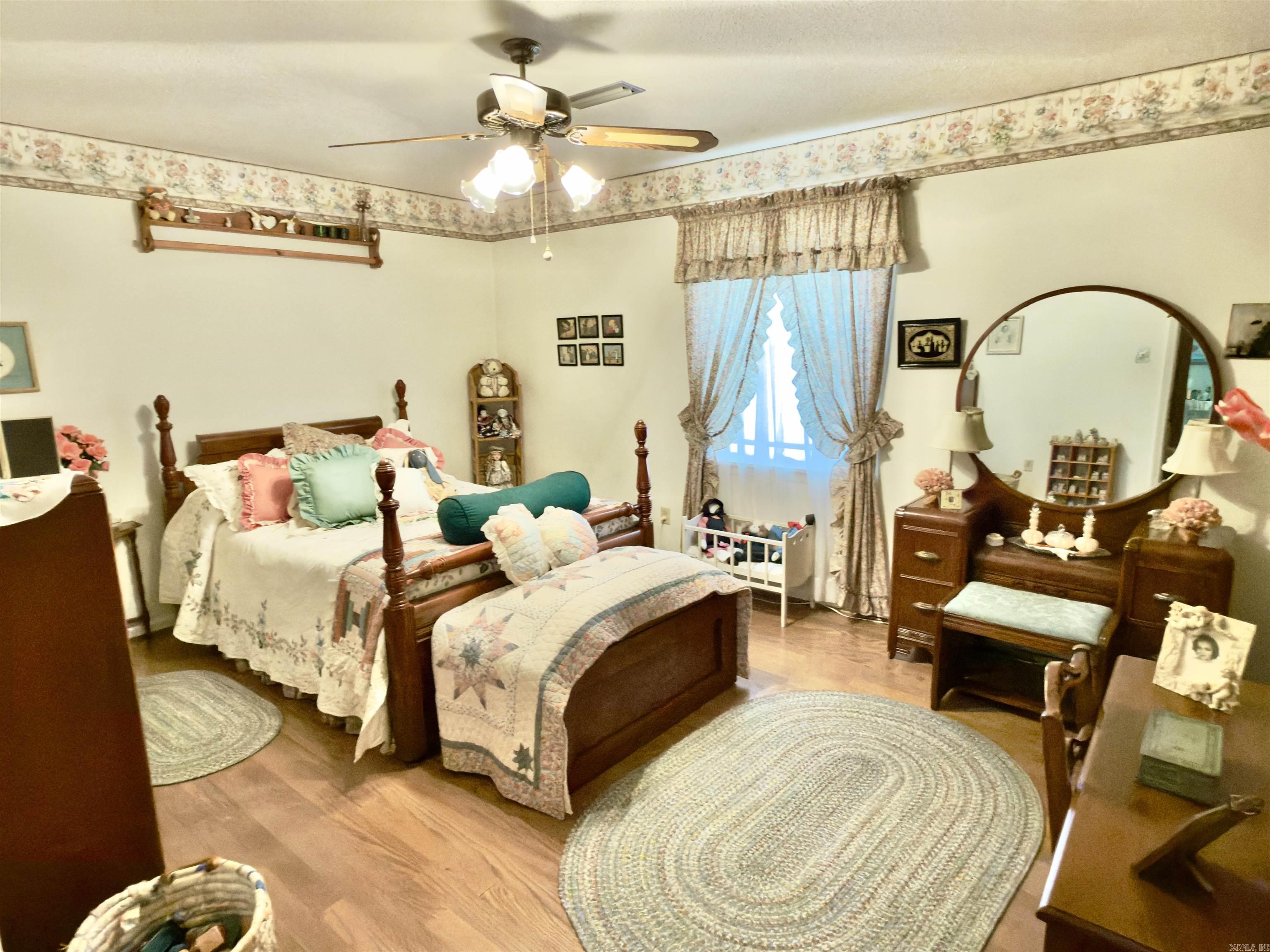 HIDDEN VALLEY - Residential