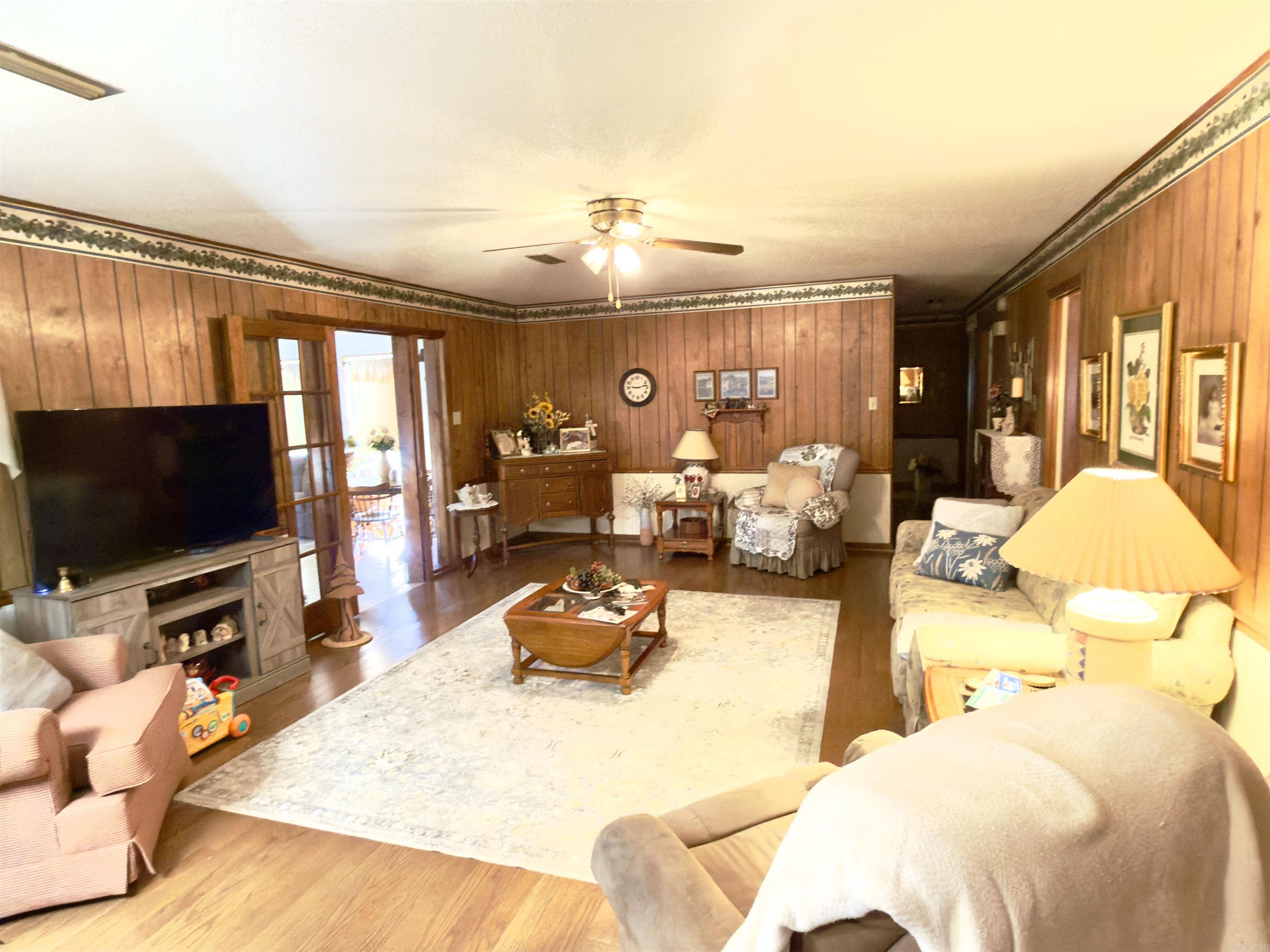 HIDDEN VALLEY - Residential