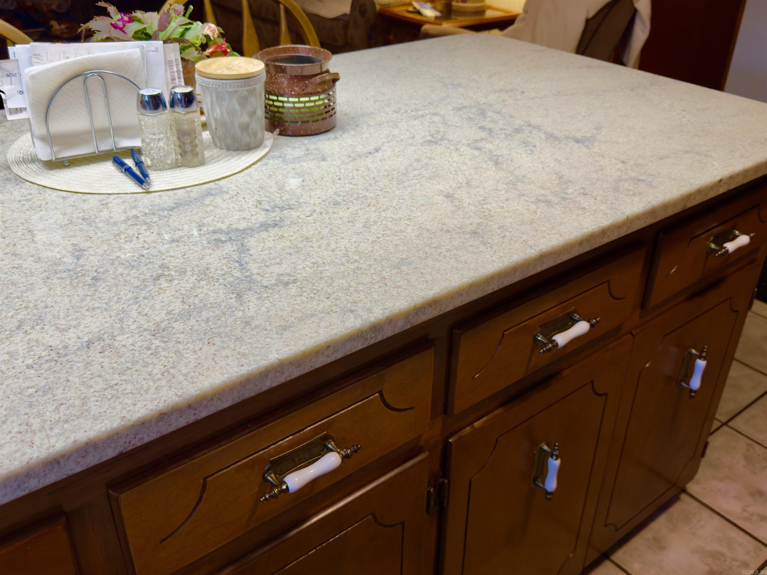 HIDDEN VALLEY - Residential