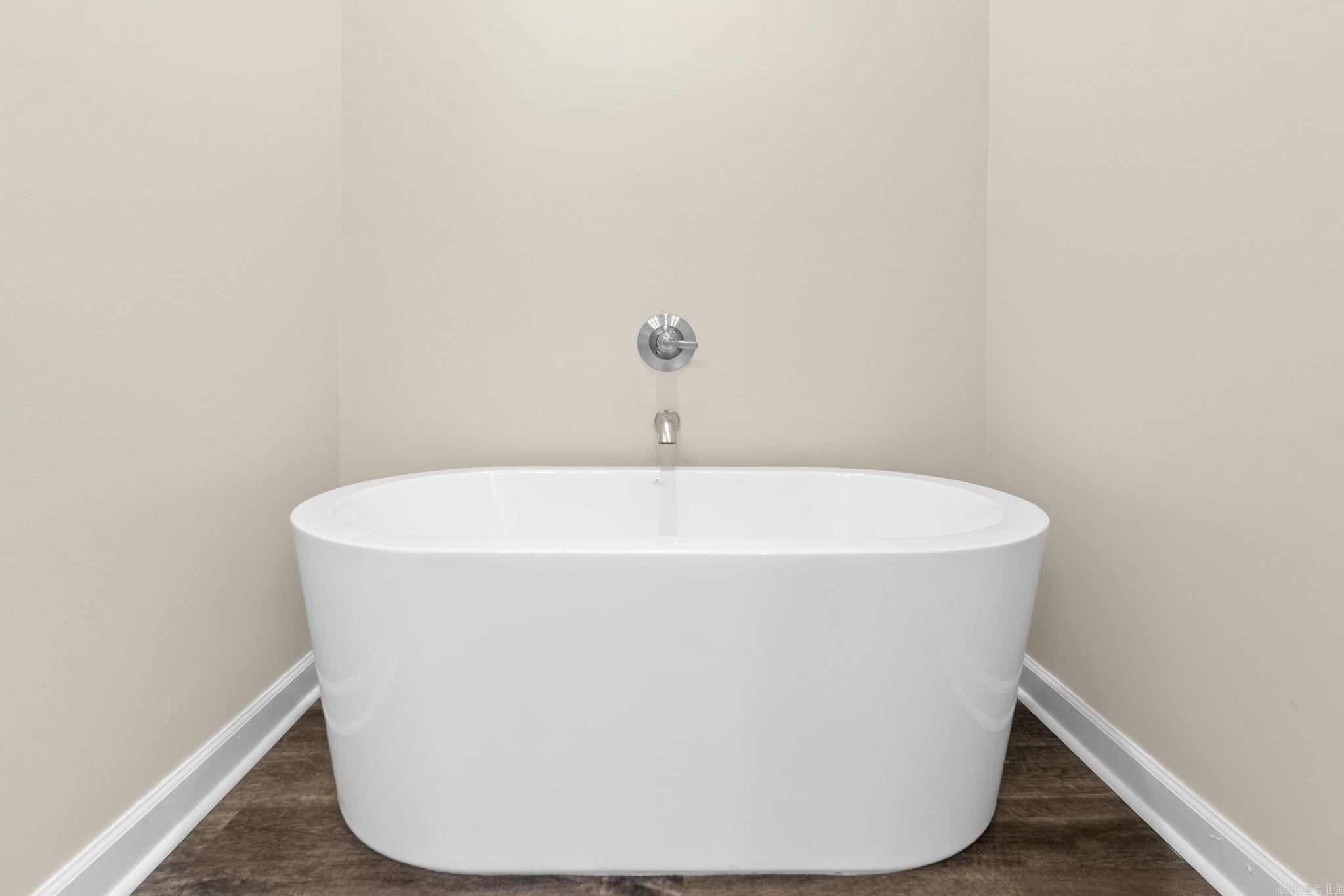 THE RIVER PLANTATION PH-VII, FIN - Residential