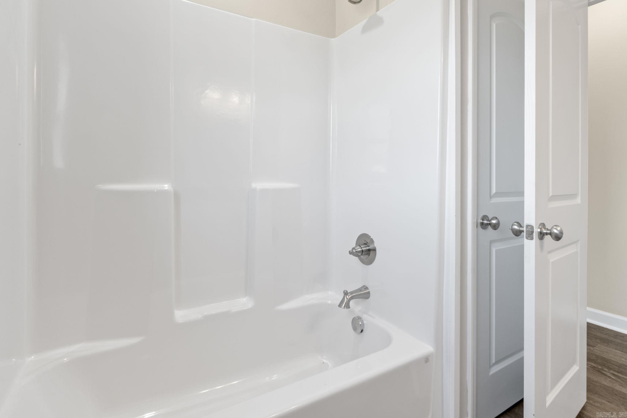 THE RIVER PLANTATION PH-VII, FIN - Residential