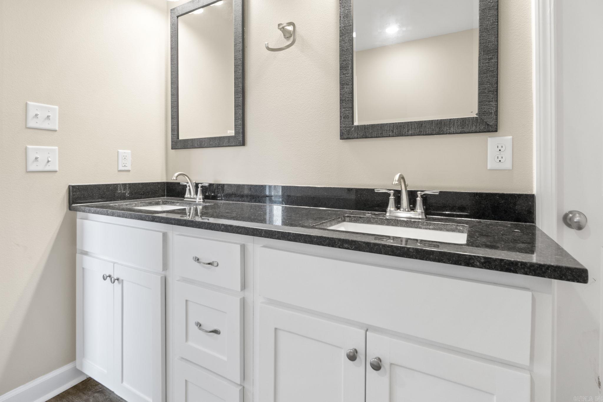 THE RIVER PLANTATION PH-VII, FIN - Residential