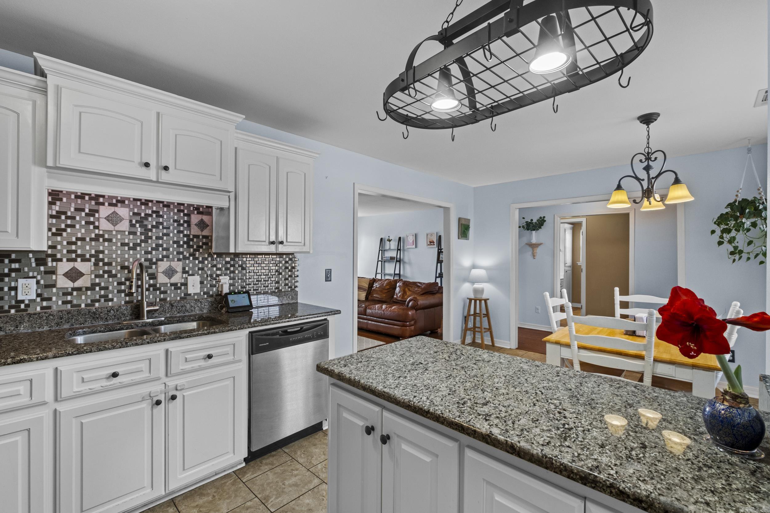 TRAMMEL ESTATES - Residential