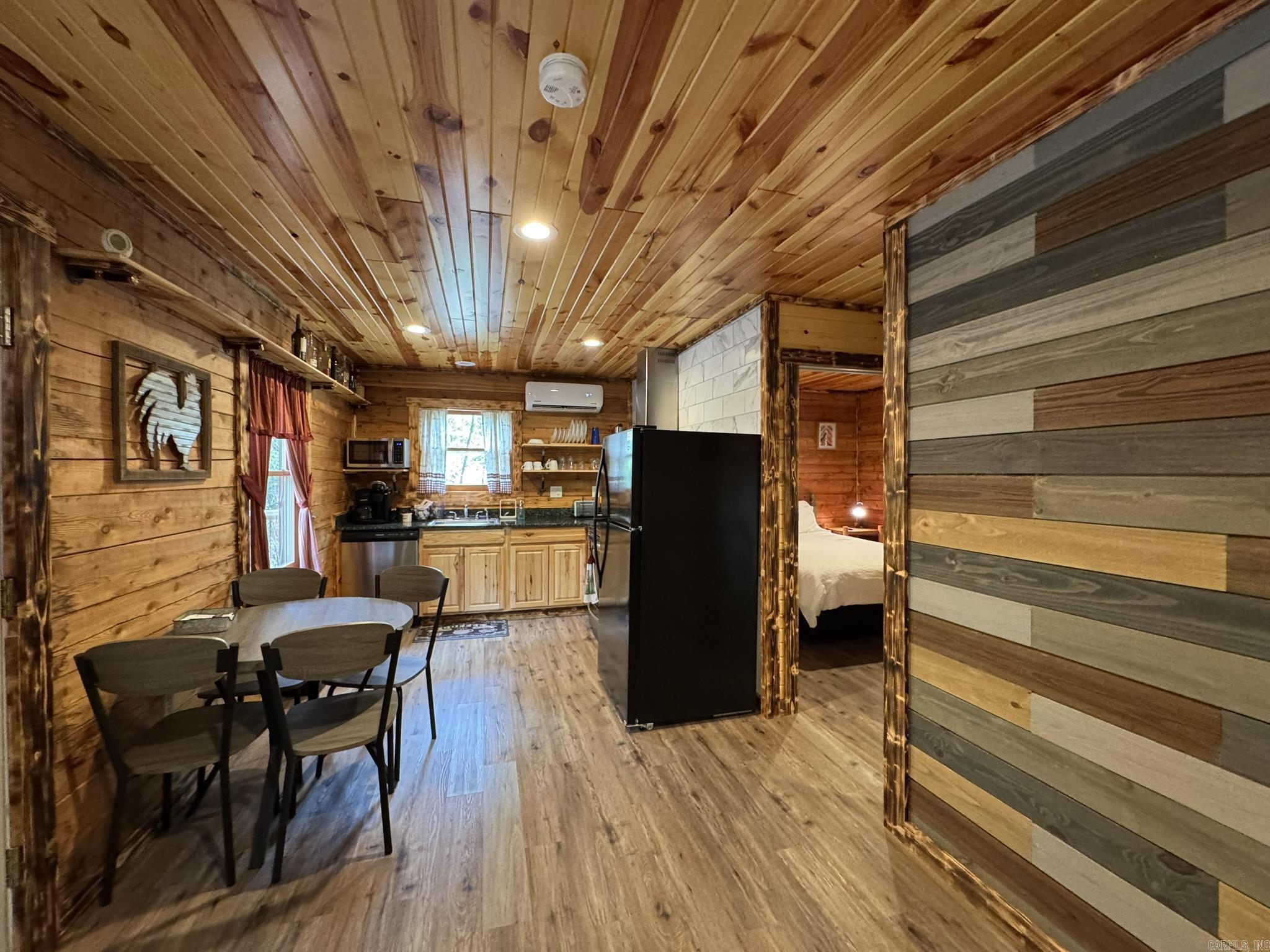 WOODLAND TERRACE FARMS - Residential