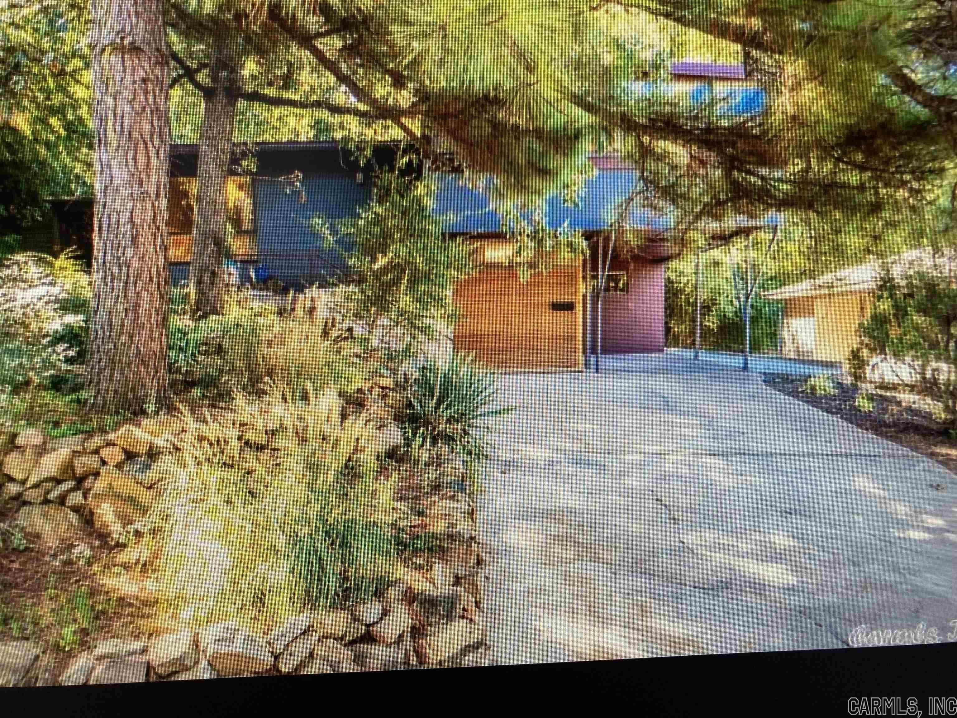 HILLSIDE - Residential