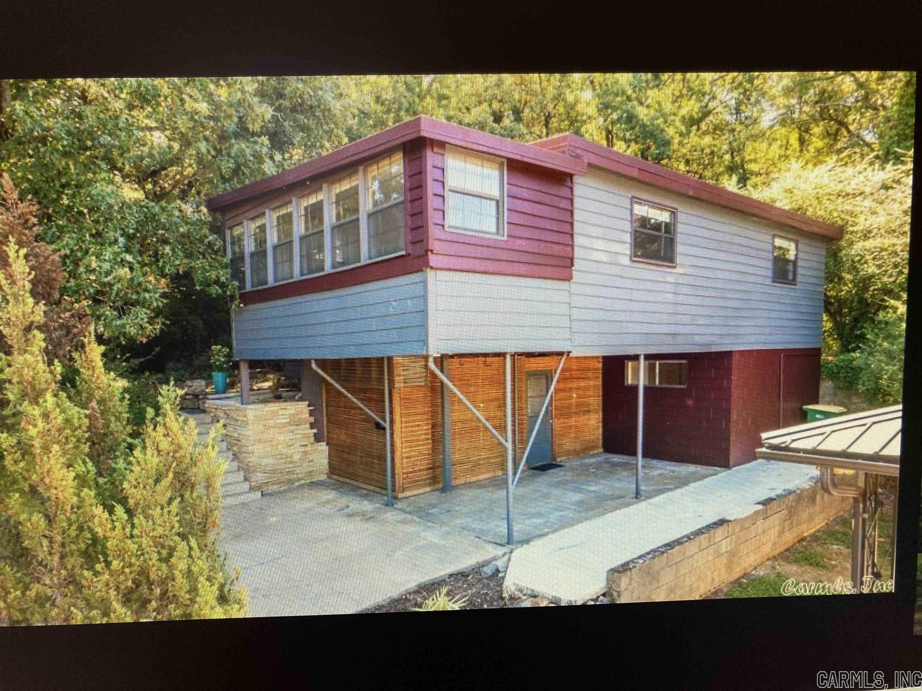 HILLSIDE - Residential