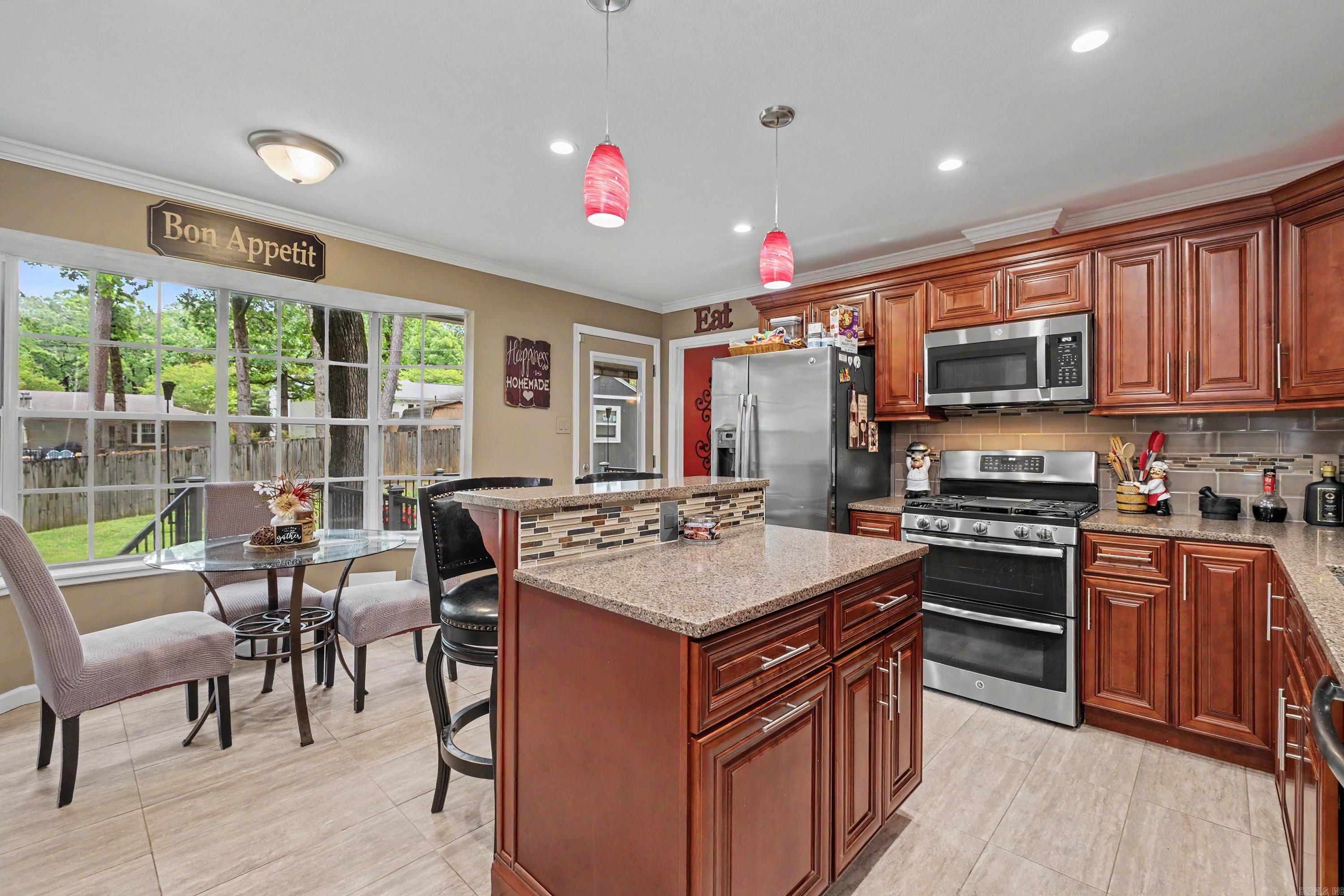 PLEASANT VIEW - Residential