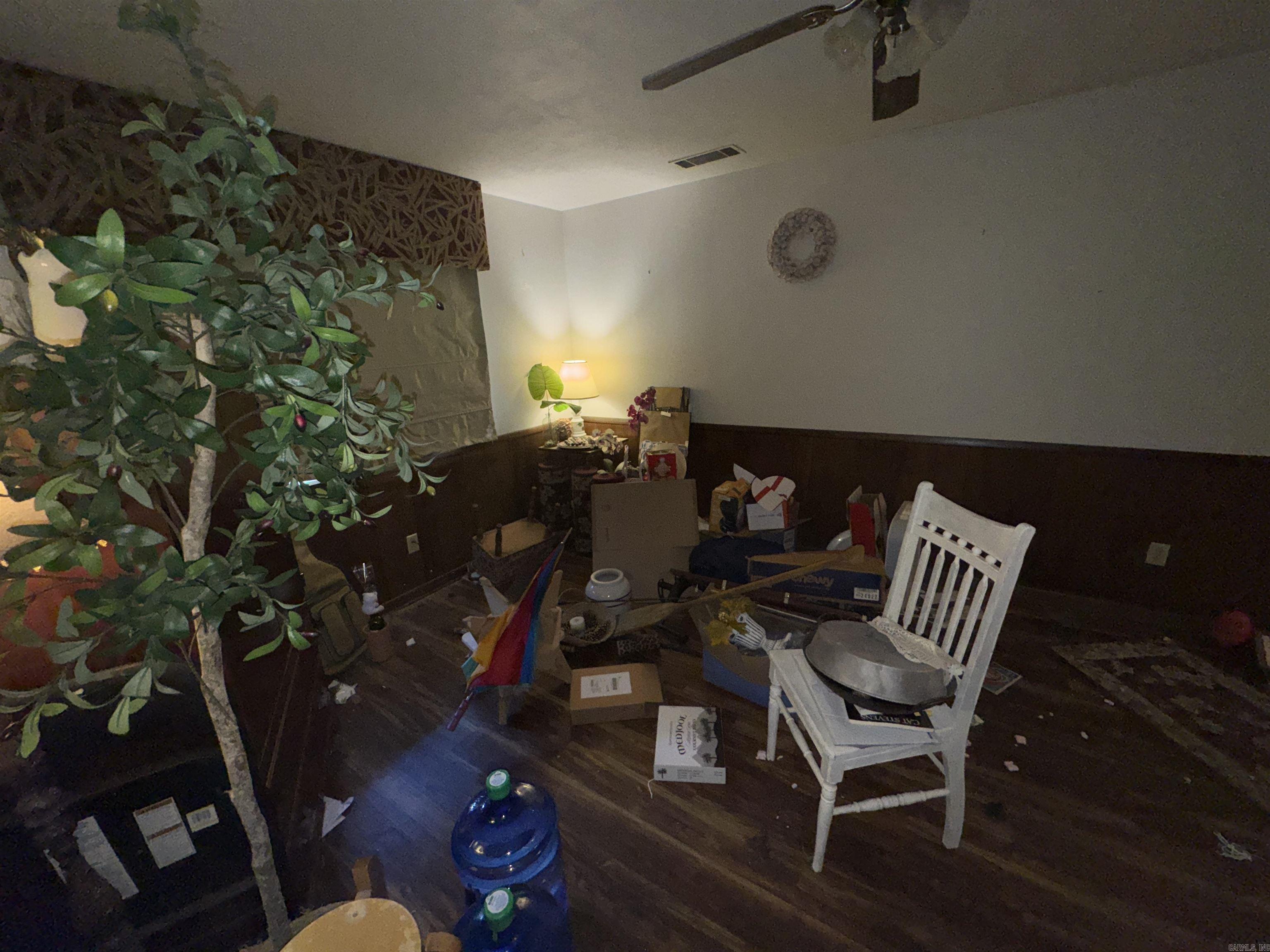 BEVERLY TERR - Residential