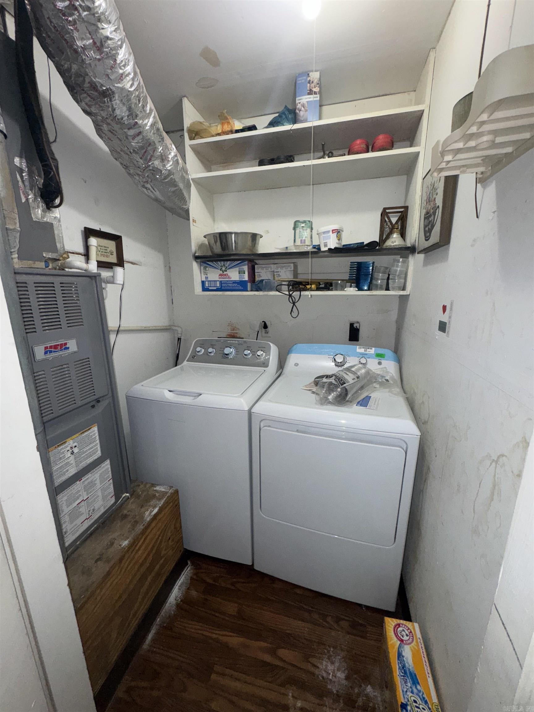 BEVERLY TERR - Residential