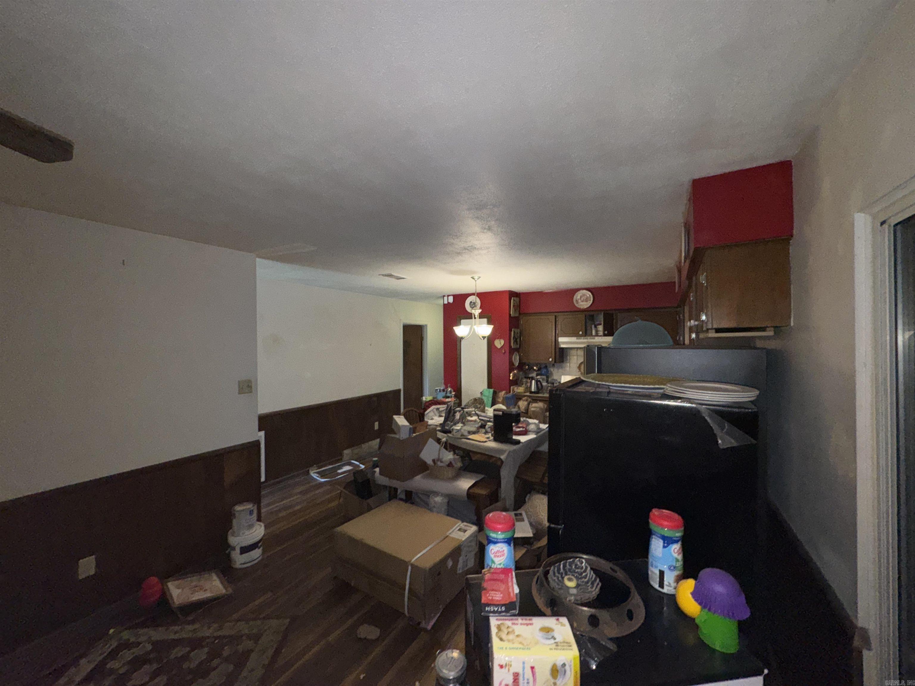 BEVERLY TERR - Residential