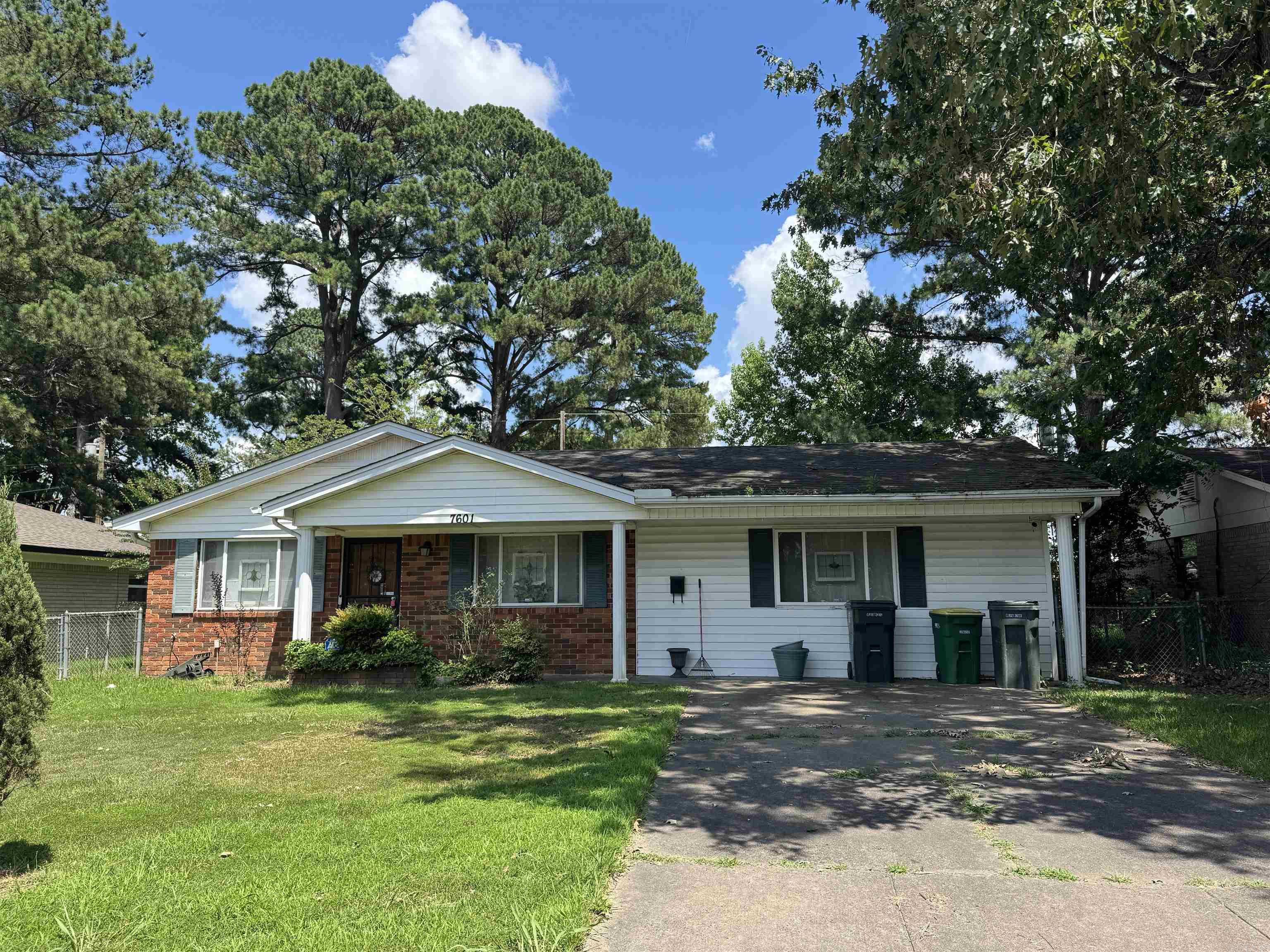 BEVERLY TERR - Residential