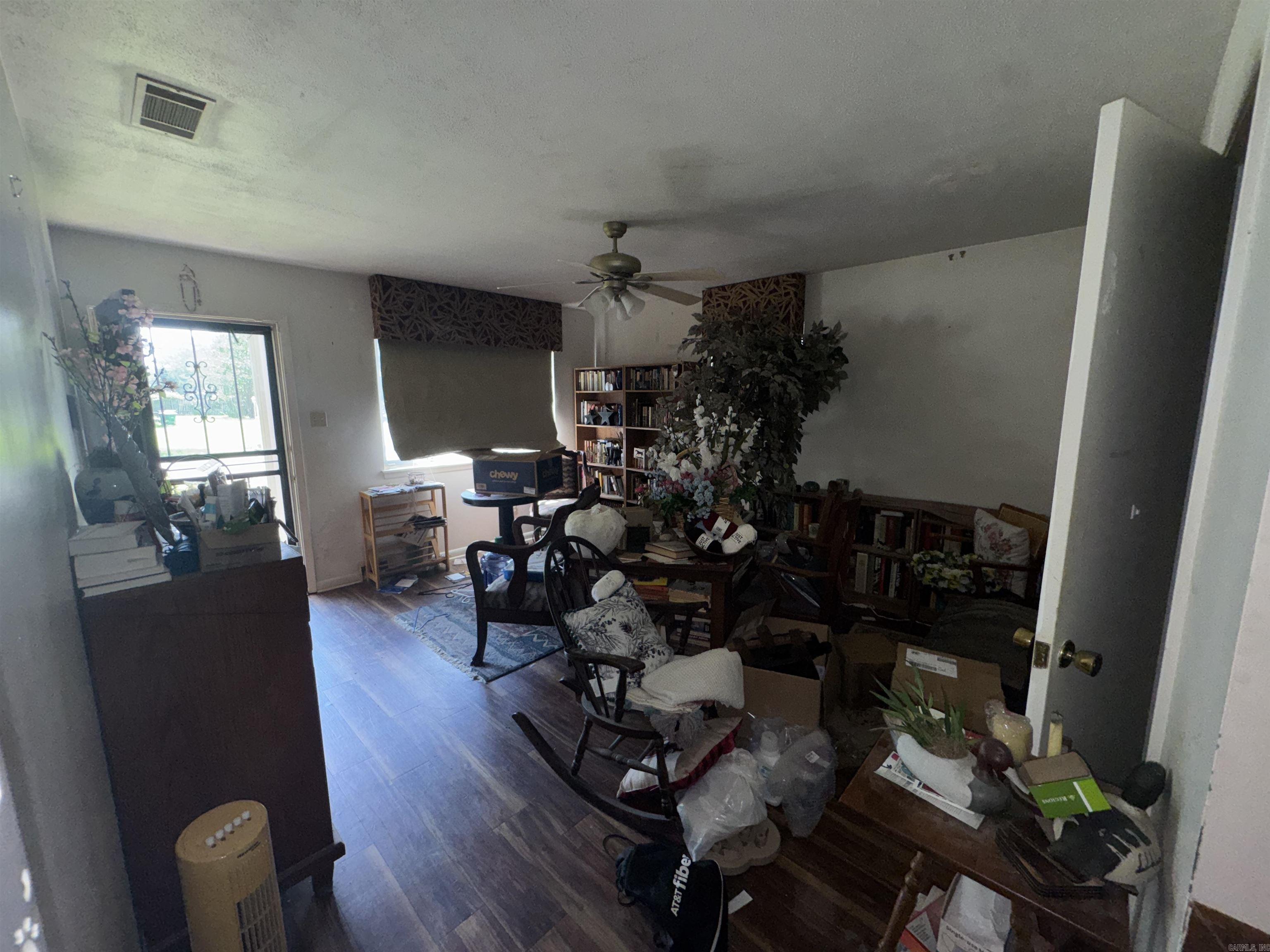 BEVERLY TERR - Residential