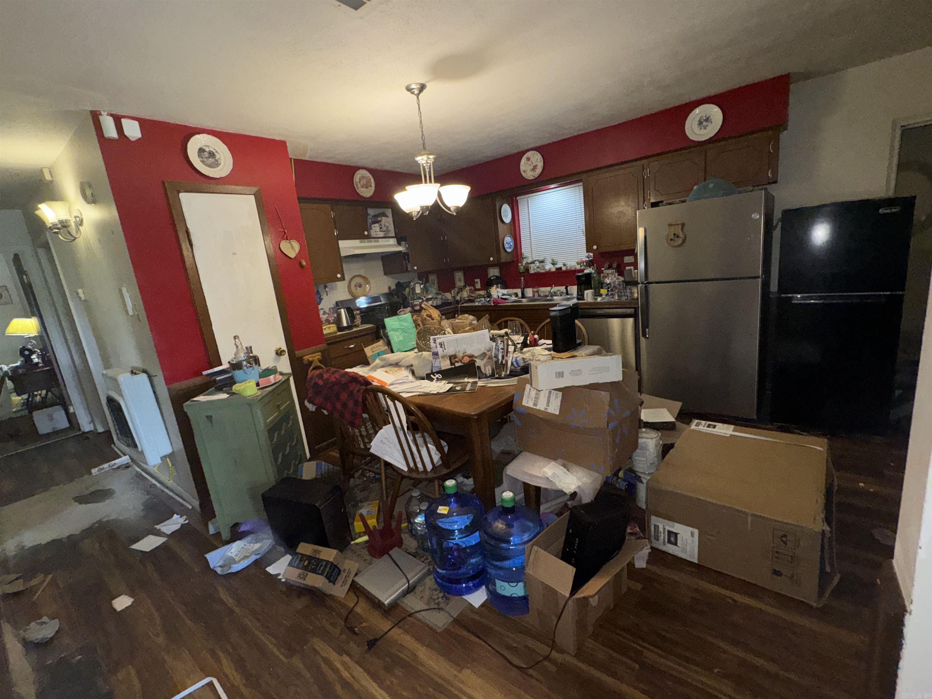 BEVERLY TERR - Residential