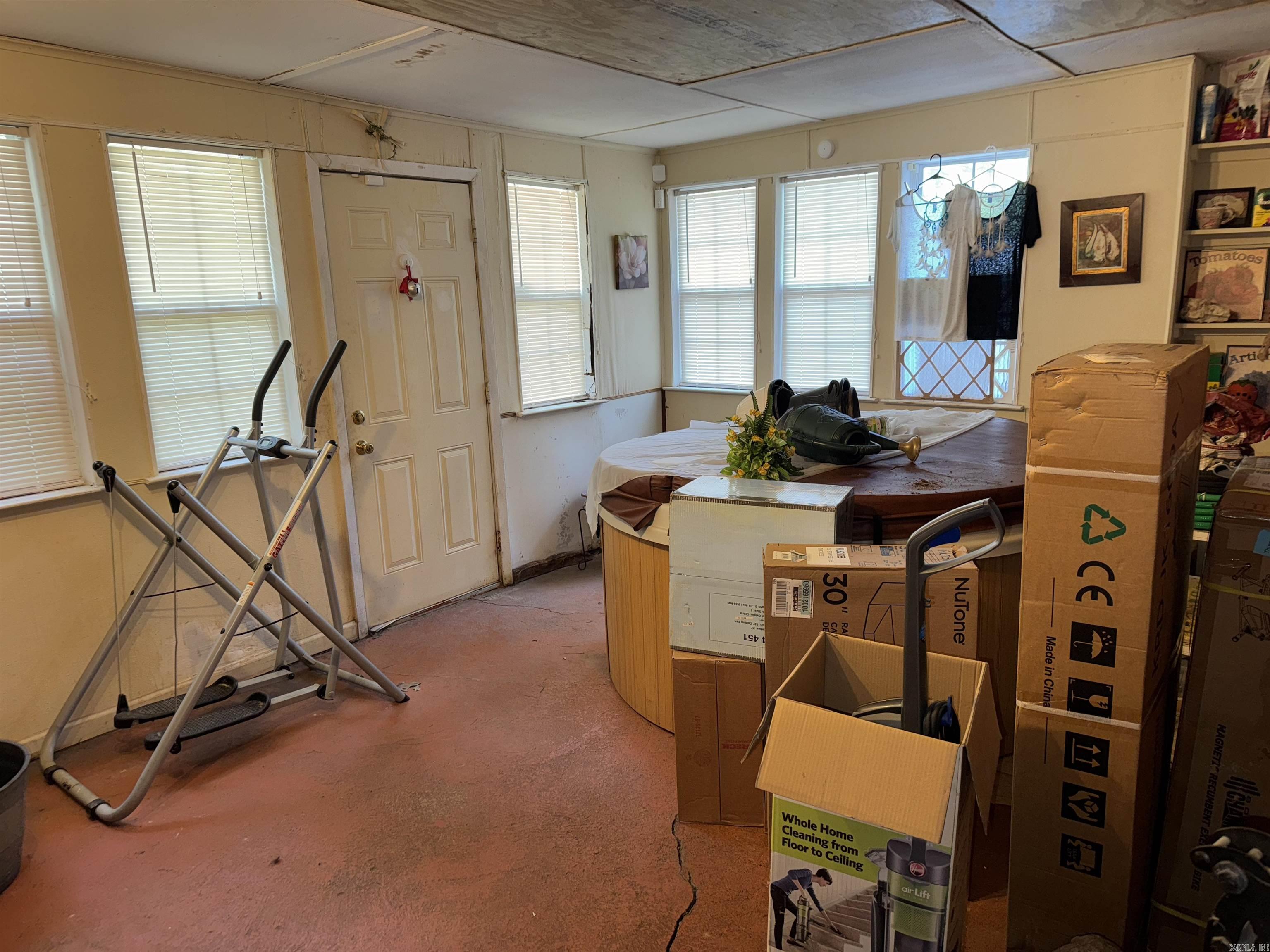 BEVERLY TERR - Residential