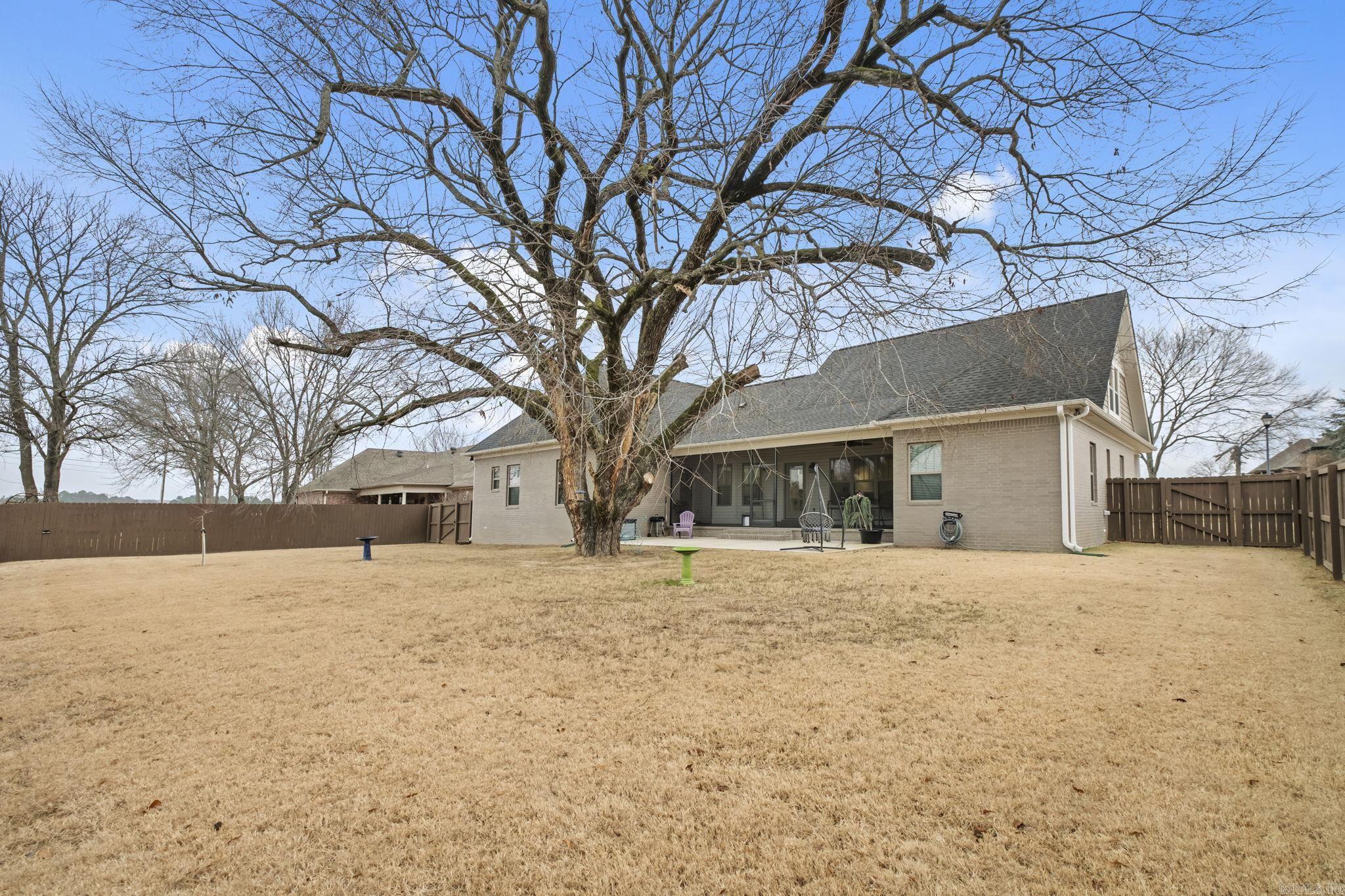 SADDLEBROOK EST - Residential