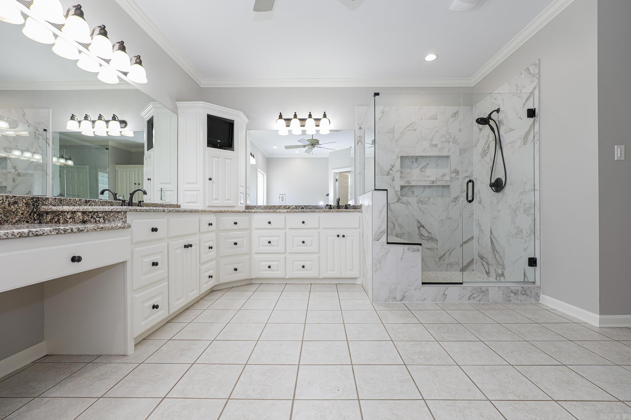 HICKORY CREEK - Residential