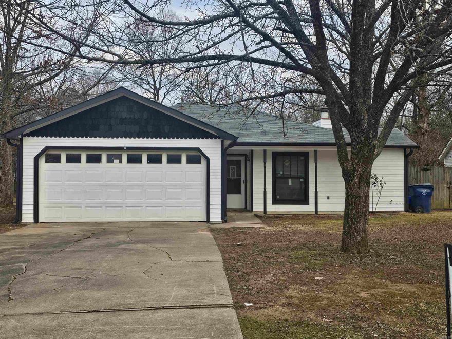 BACK ON MARKET BECAUSE BUYER FINANCING FELL THRU (NOT APPROVED!)!! The perfect starter home or investment property in the heart of Maumelle's Rolling Oaks to Palaram Village Subdivision. 3 Beds/2 Baths approximately 1200 sq ft. NEW Windows in 2024, new HWT, newer furnace, new flooring, new dishwasher, new light fixtures, roof less than 5 years.  Great room features fireplace.  Make this one your new home.  Seller made repairs for last buyer.  Seller done with repairs and ready to close then agents get a text terminating 10 days before closing day!!! Seller ready to make a deal.  Call for a private tour.