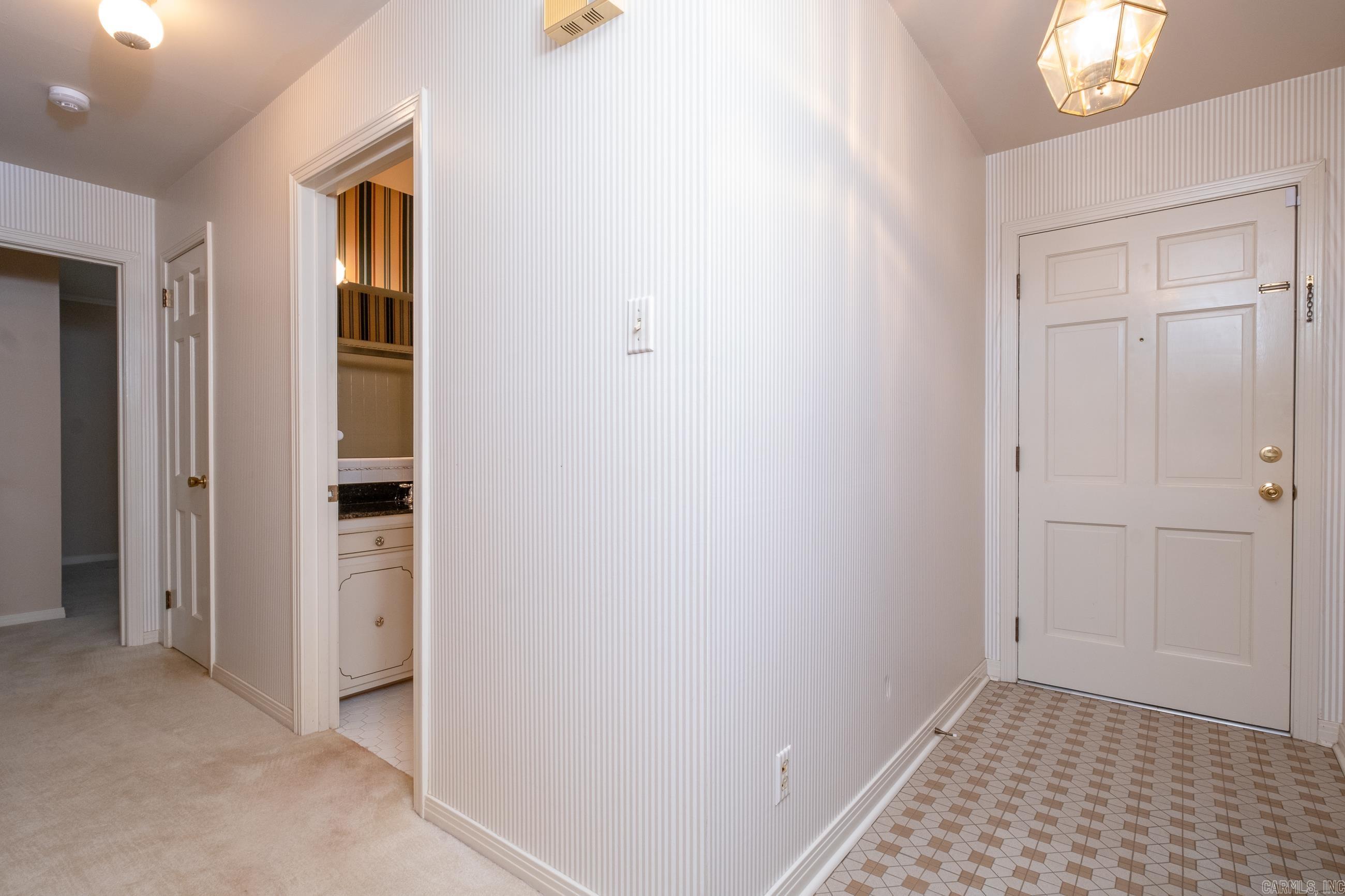 INDIAN HILLS - Residential