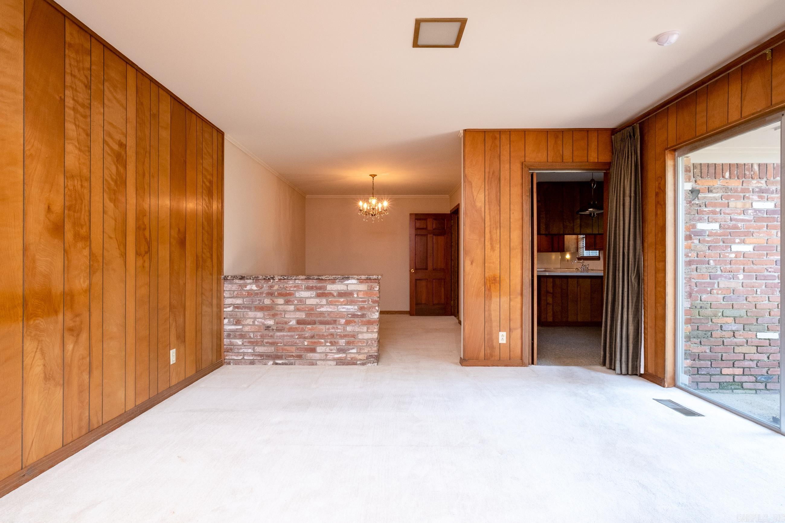 INDIAN HILLS - Residential