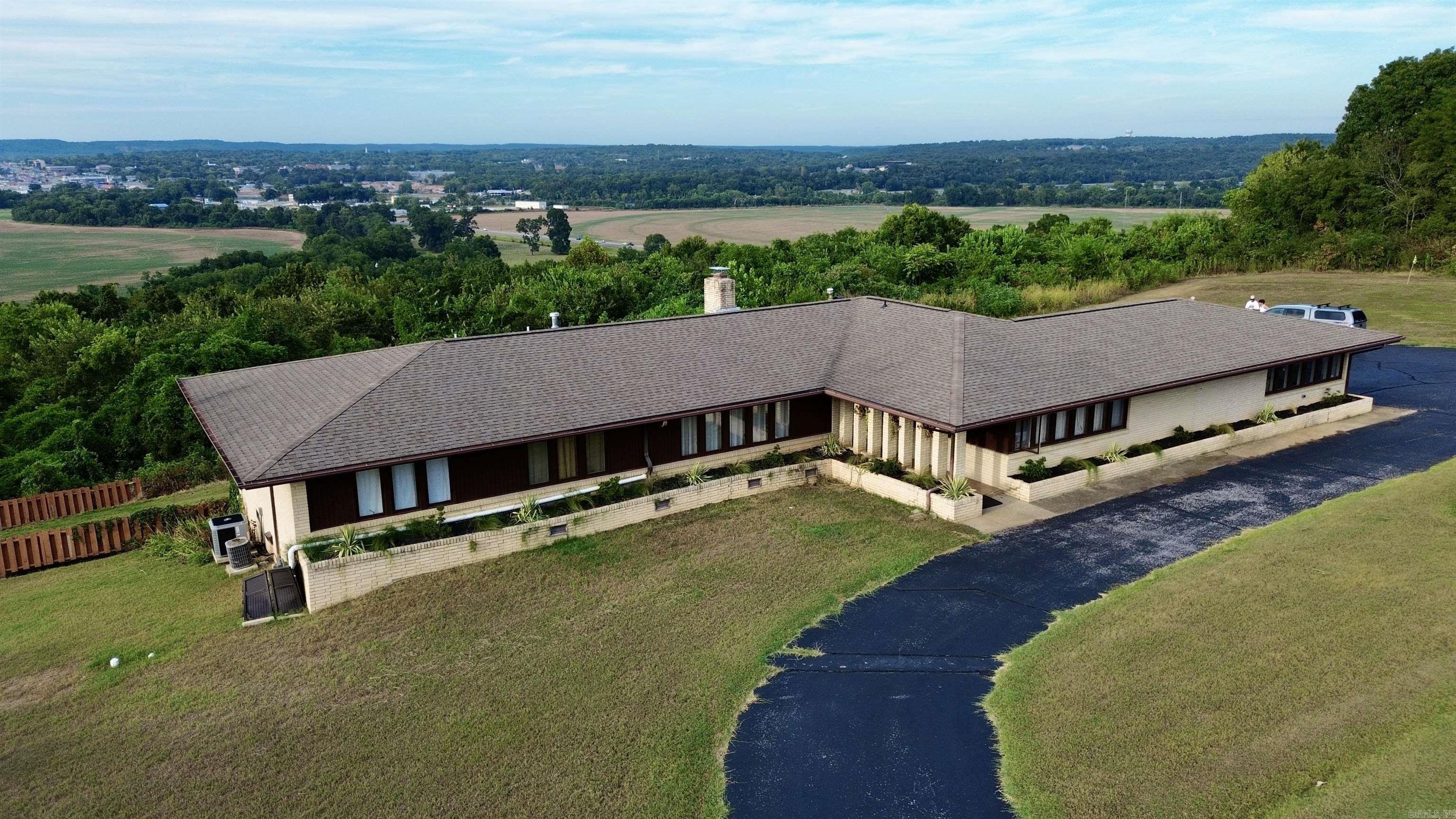 CLEARVIEW ESTATES - Residential